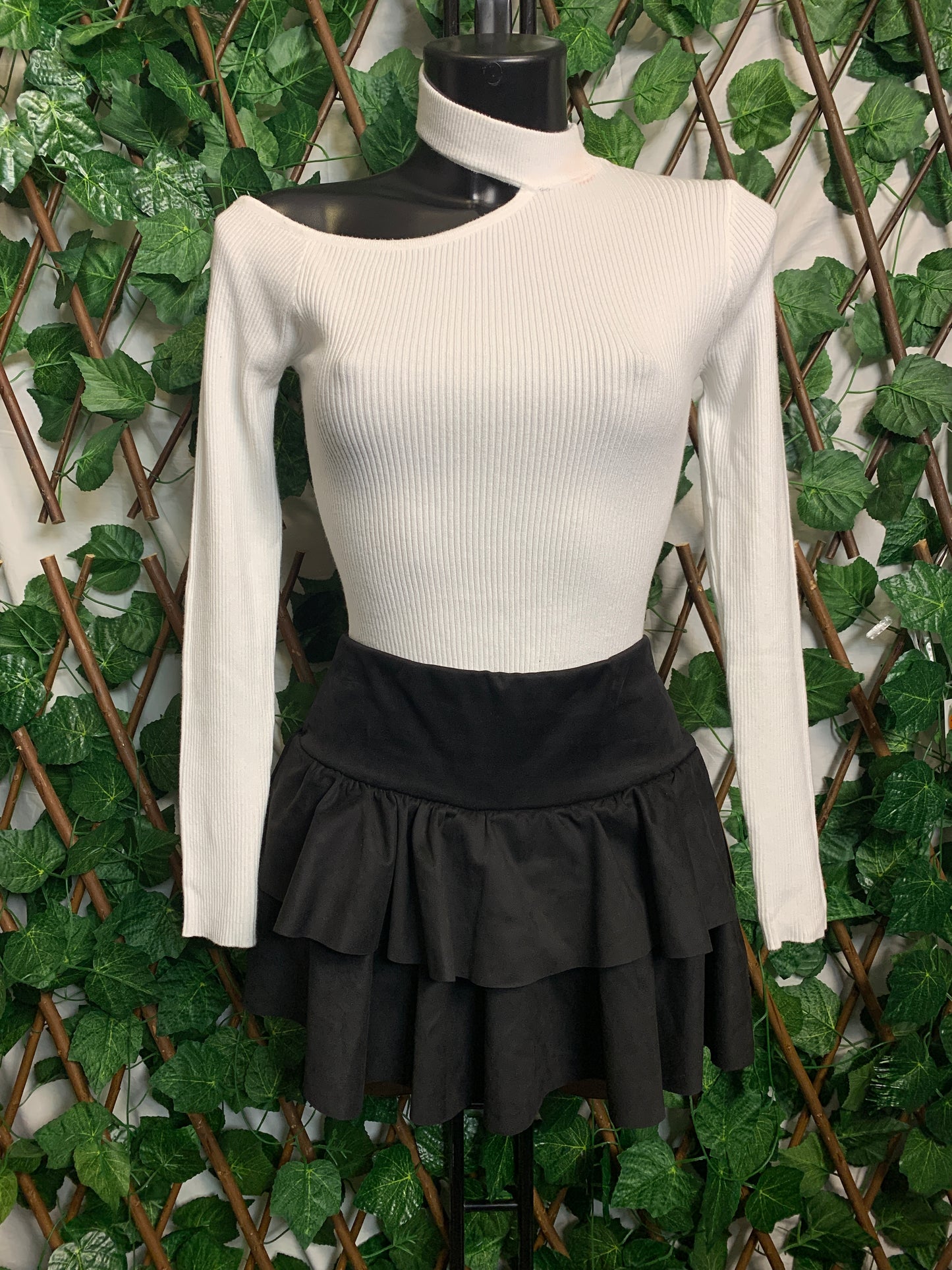 Gonna a balze scamosciata