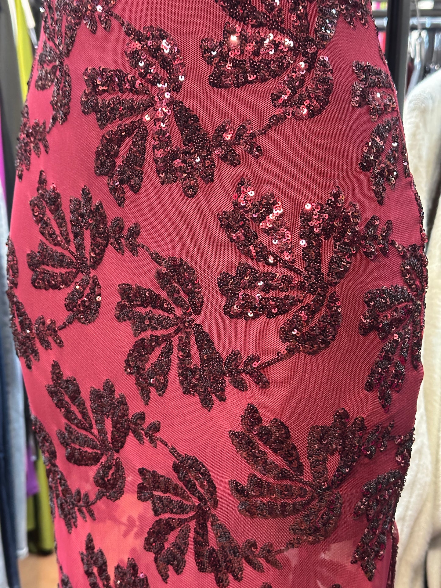 Abito a fascia con paillettes e spacco – DIVA SEGRETA 💎✨