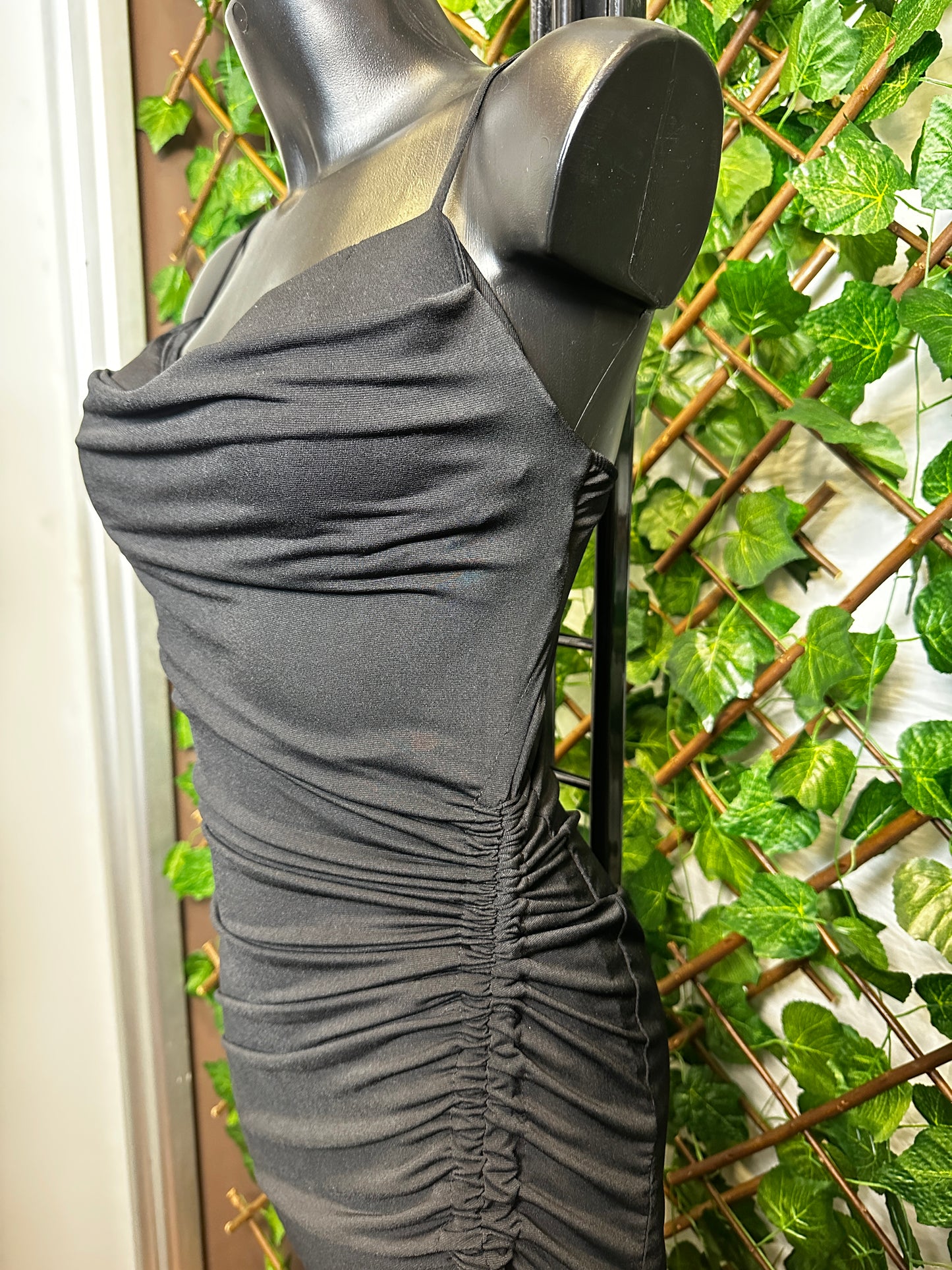 Vestito lungo con arricciatura a drappeggio