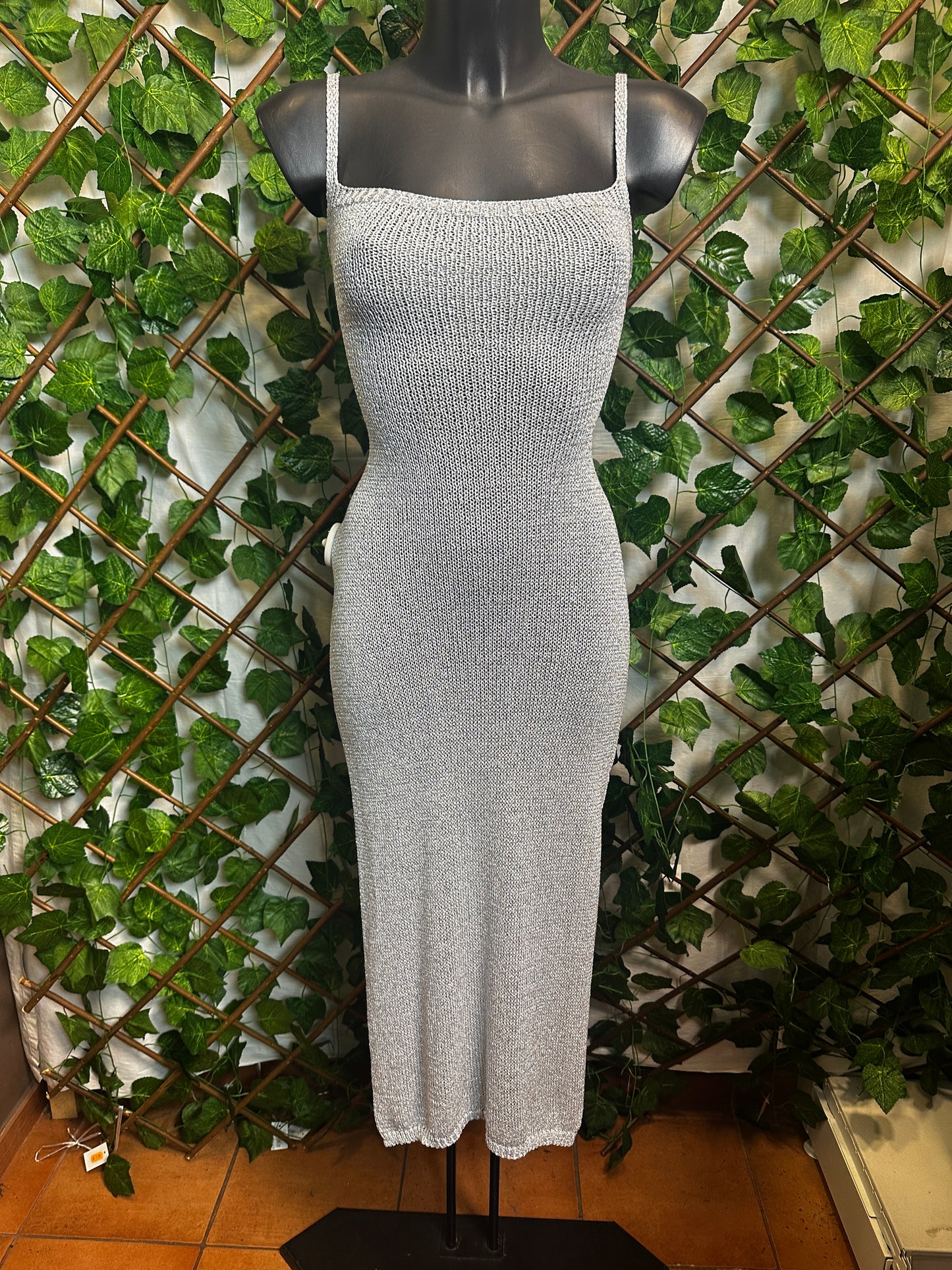 Vestito lungo estivo con la schiena scoperta