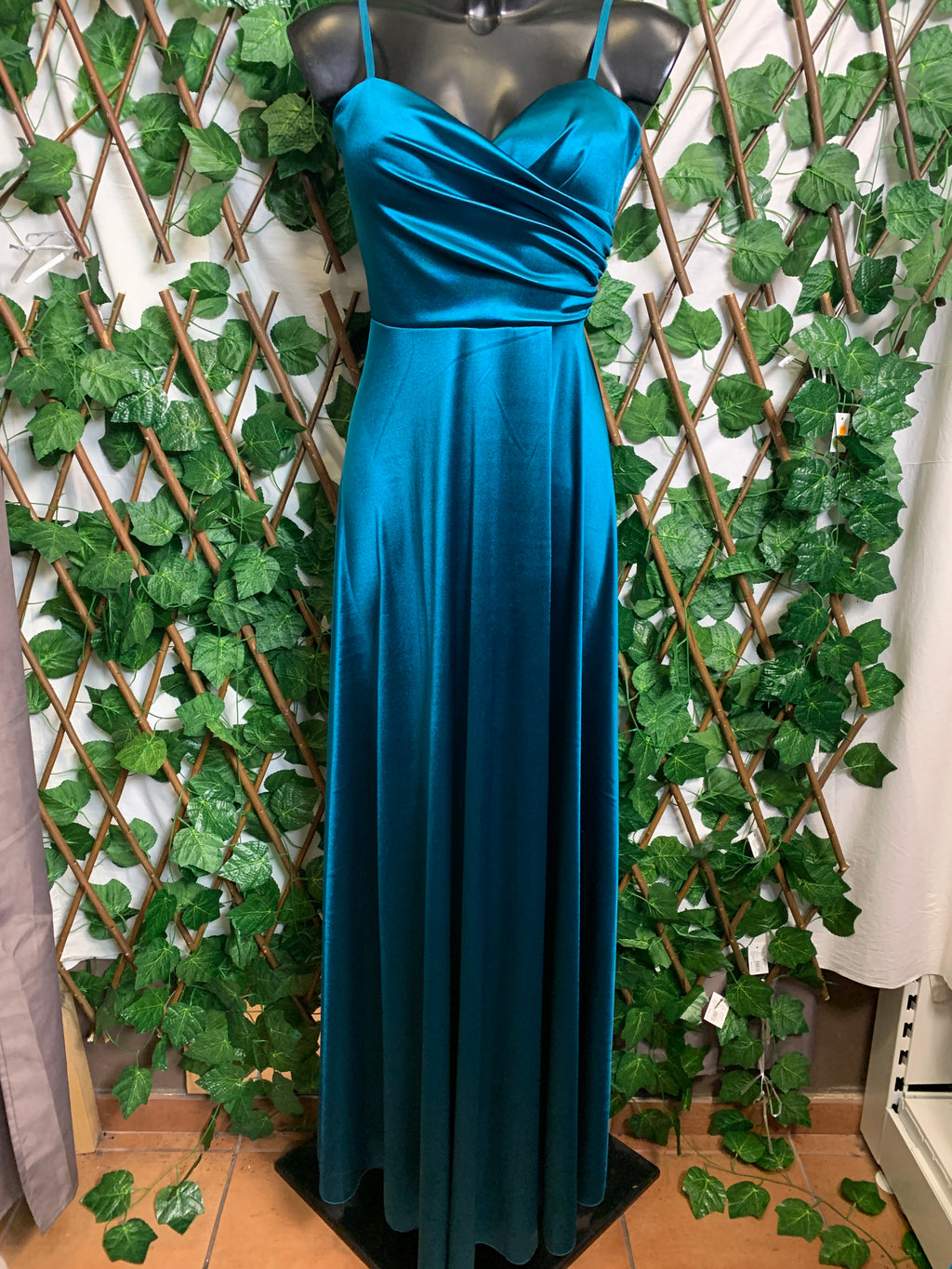 Abito Elegante di Raso
