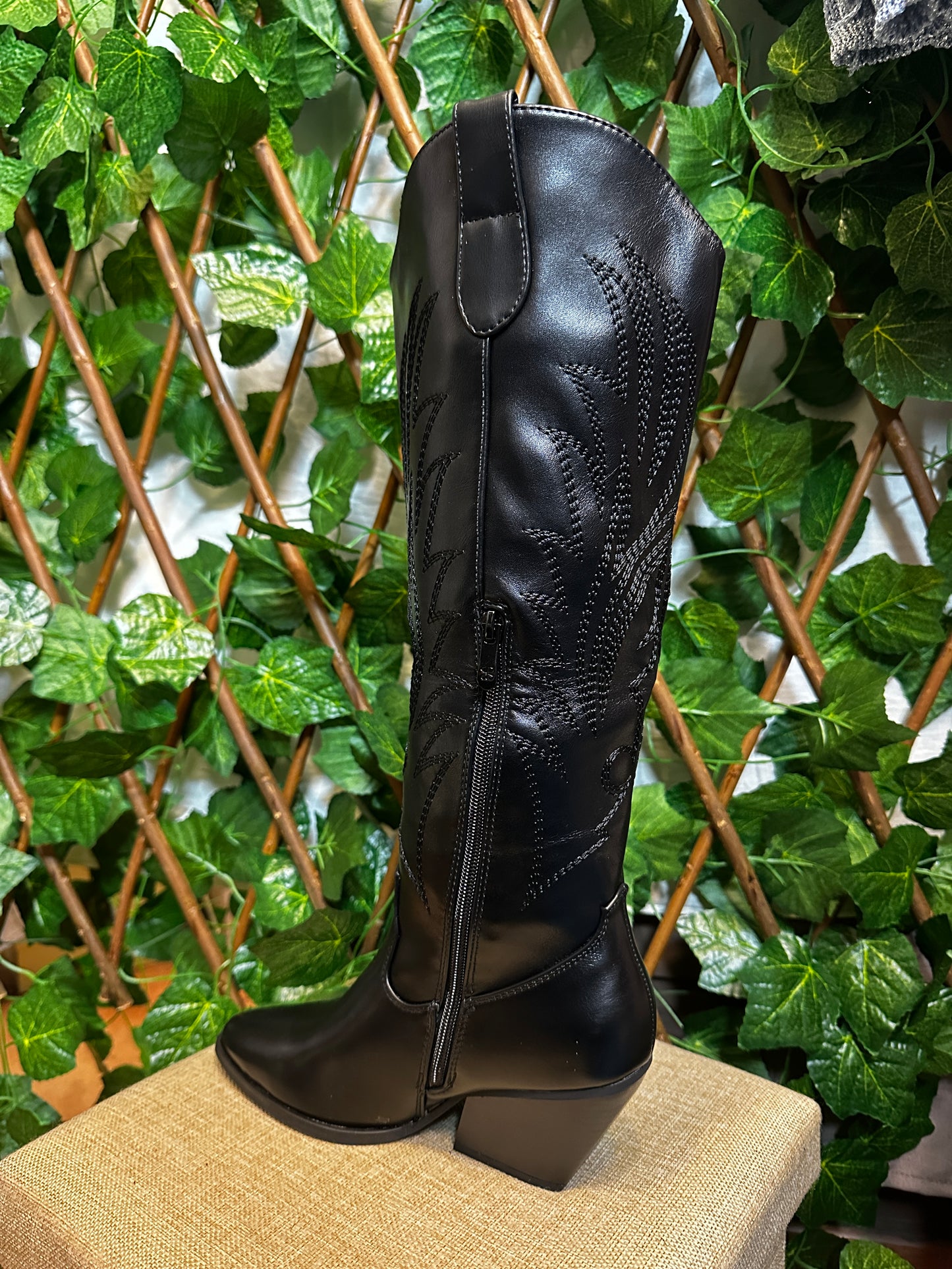 Opaque cowboy boots (5.5cm heel)