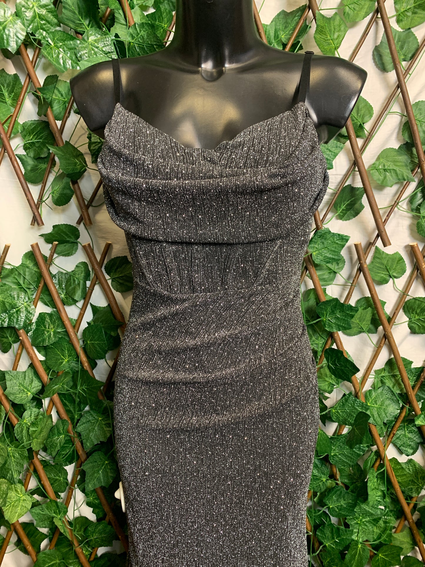 Vestito lungo elegante con brillantini