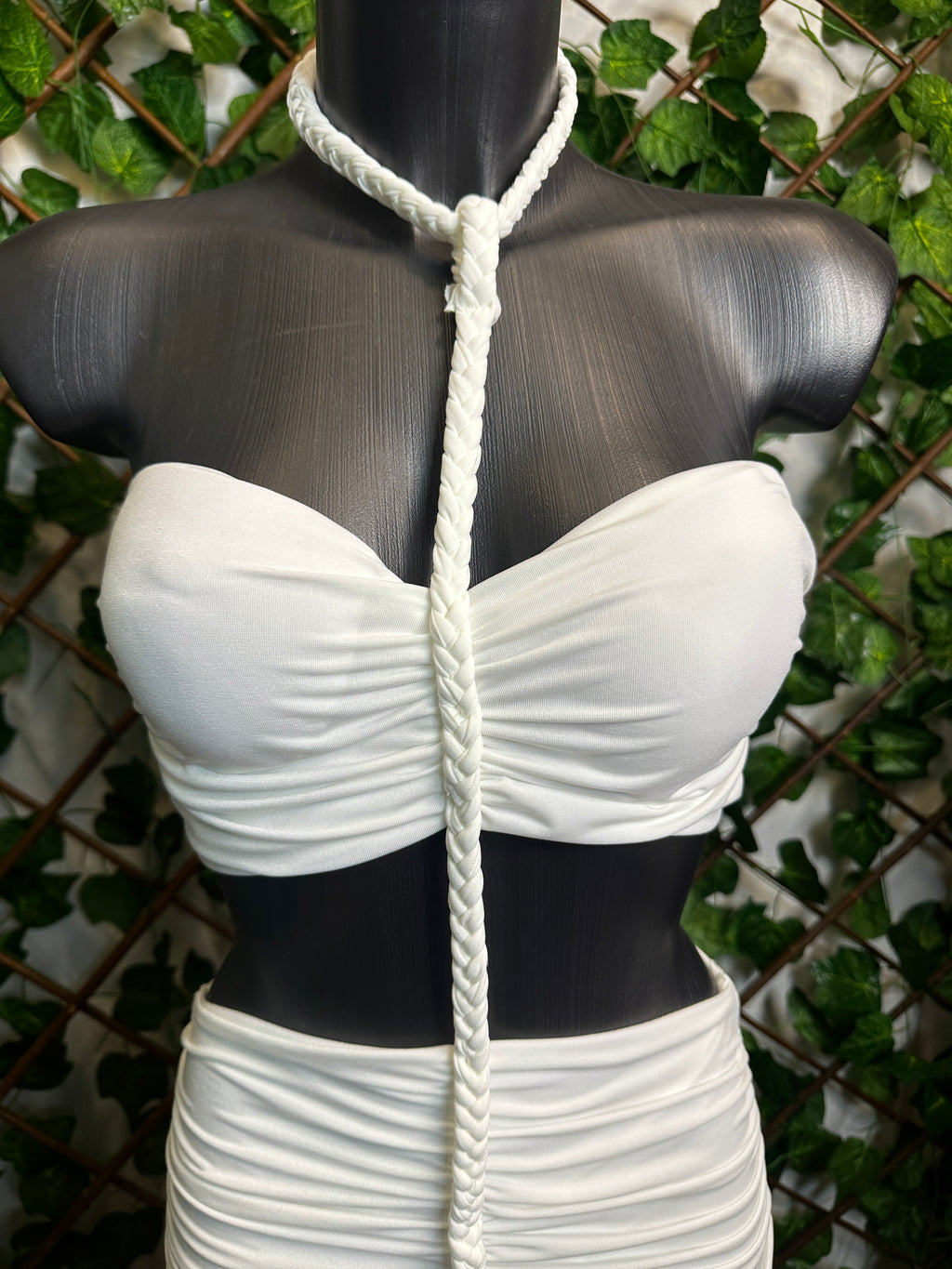 Vestito lungo con cut-out sulla vita con dettaglio corda e spacco