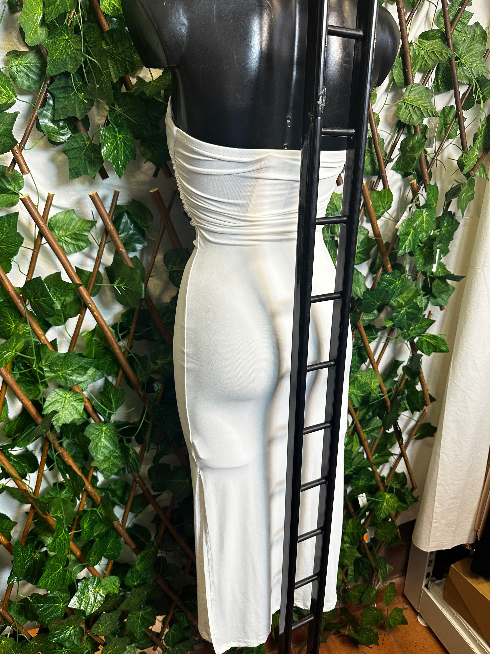 Vestito lungo semplice con spacco sul lato sinistro | taglia unica