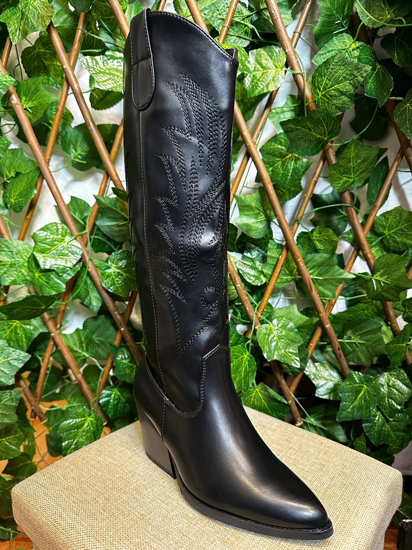 Opaque cowboy boots (5.5cm heel)