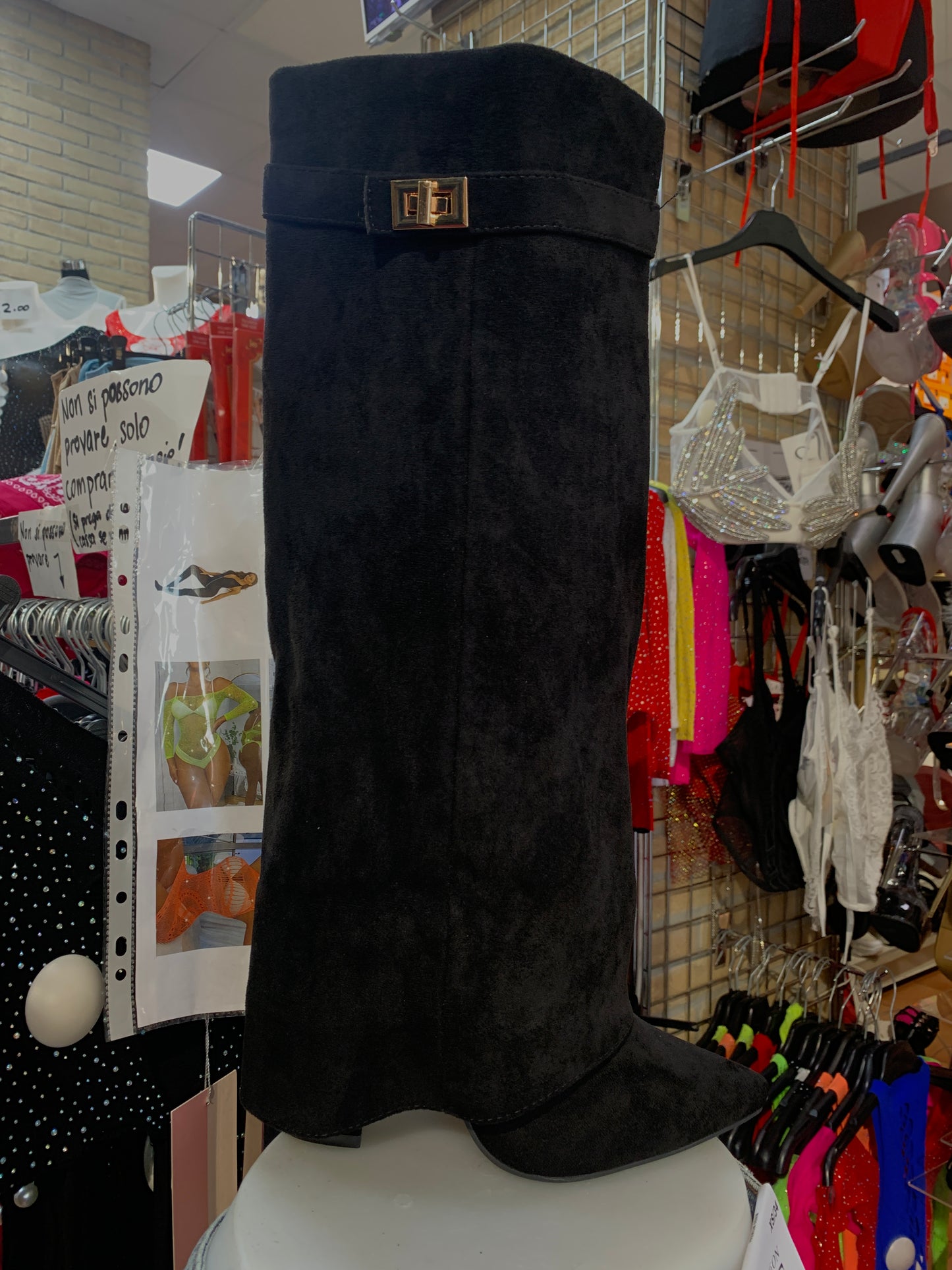 Suede boots with belt