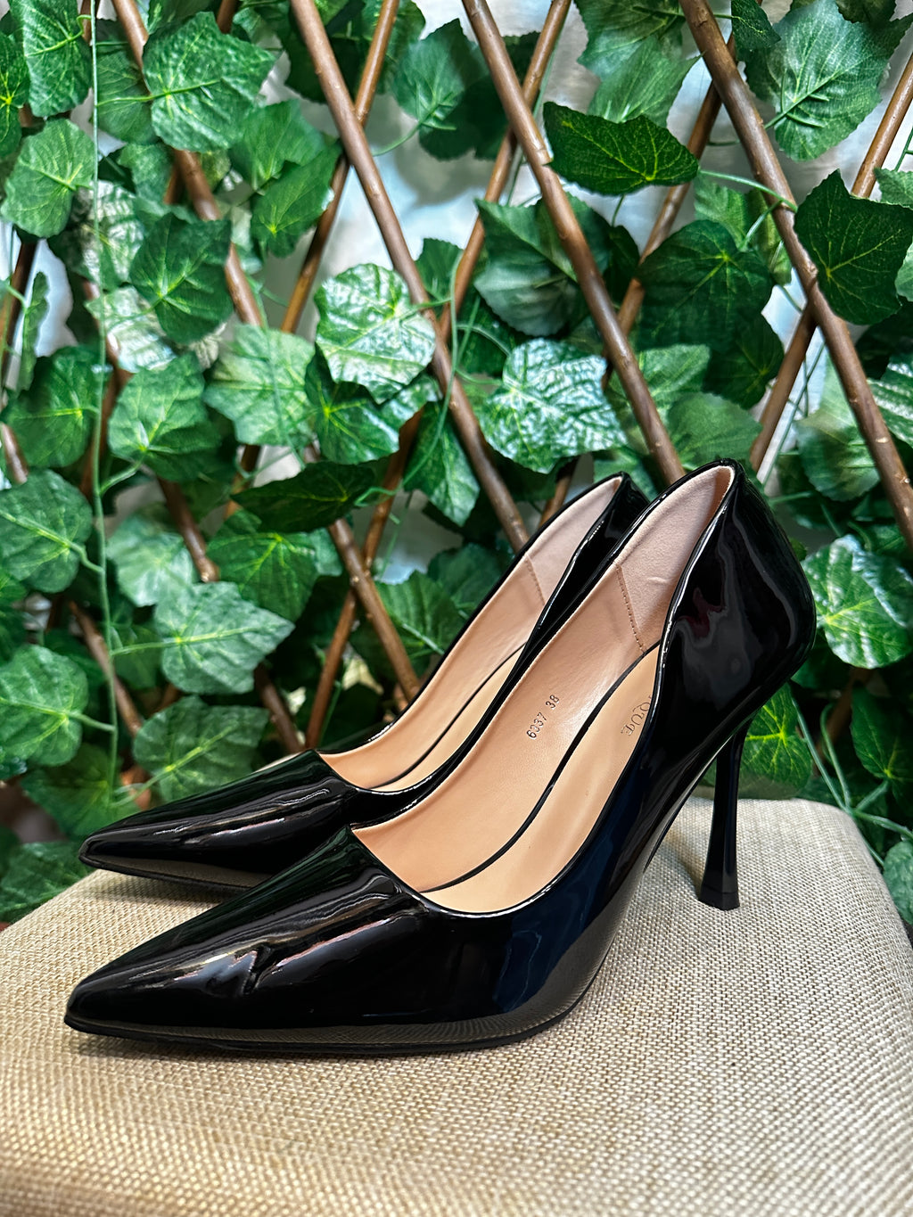 Shiny high heels (10cm heel)