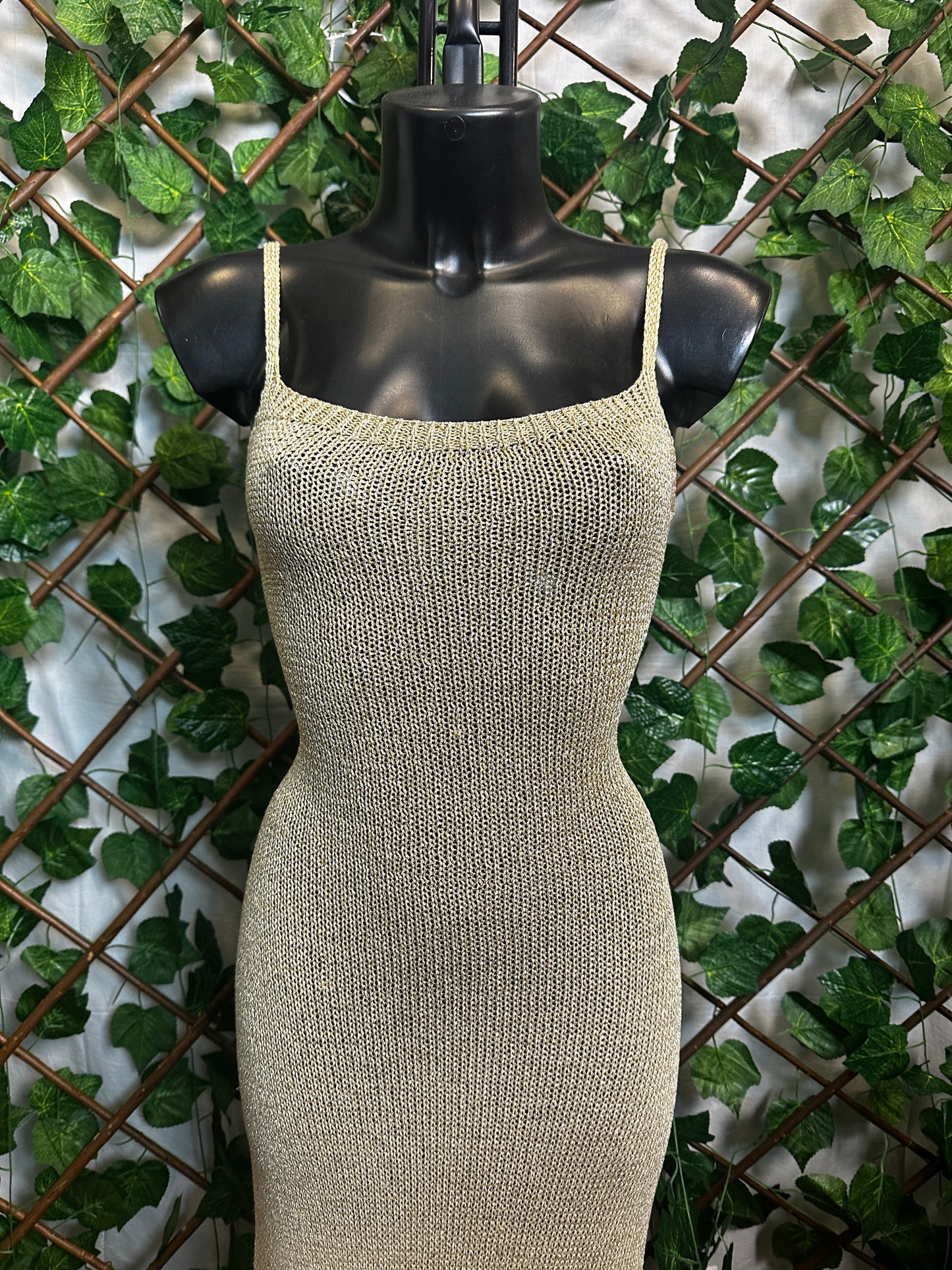 Vestito lungo estivo con la schiena scoperta