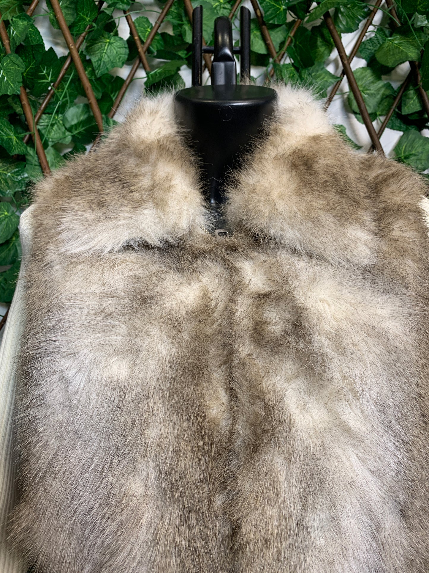 Knitted jacket with plush