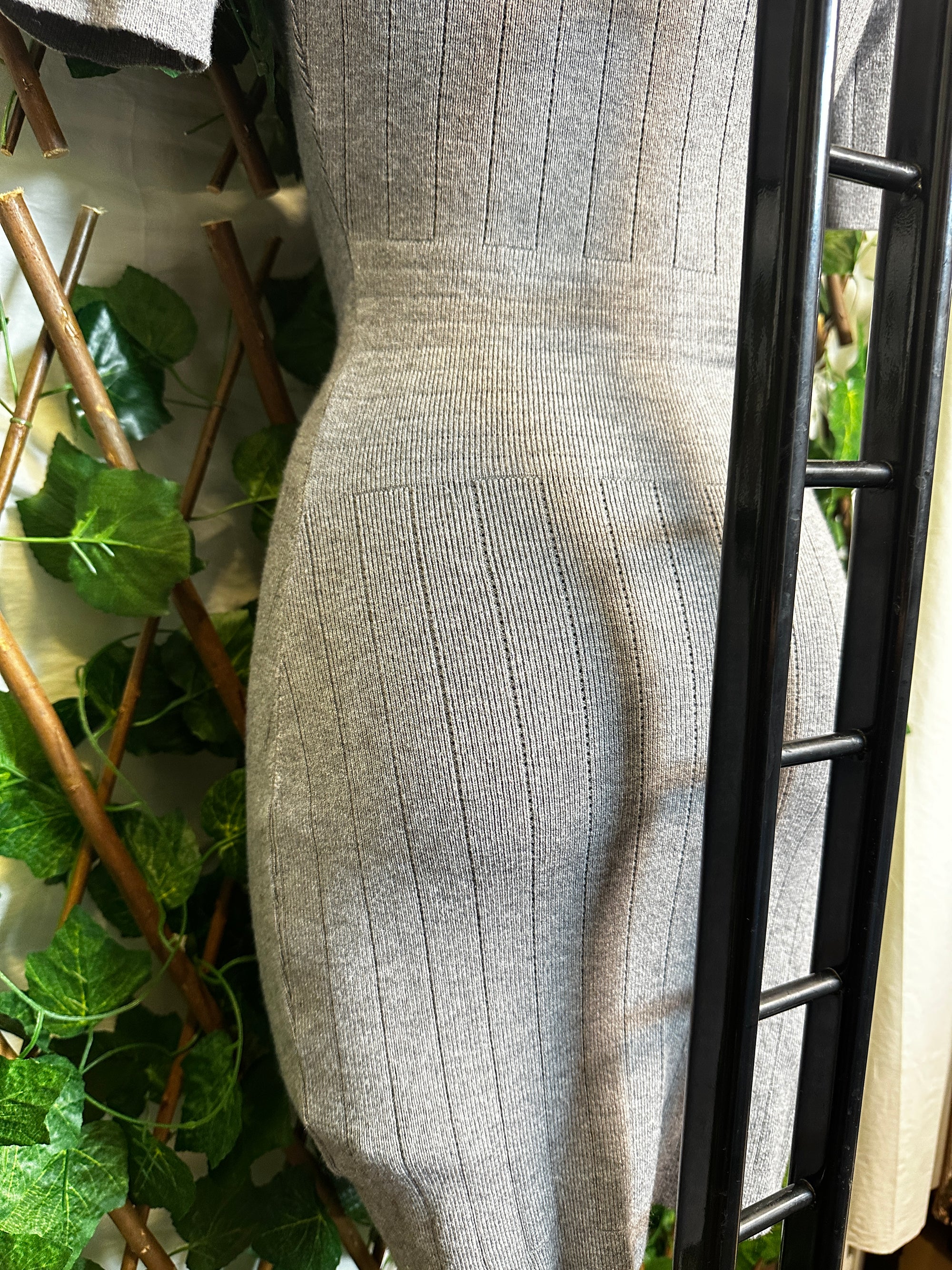 Vestito in viscosa con dettagli dorate a manica corta | taglia unica