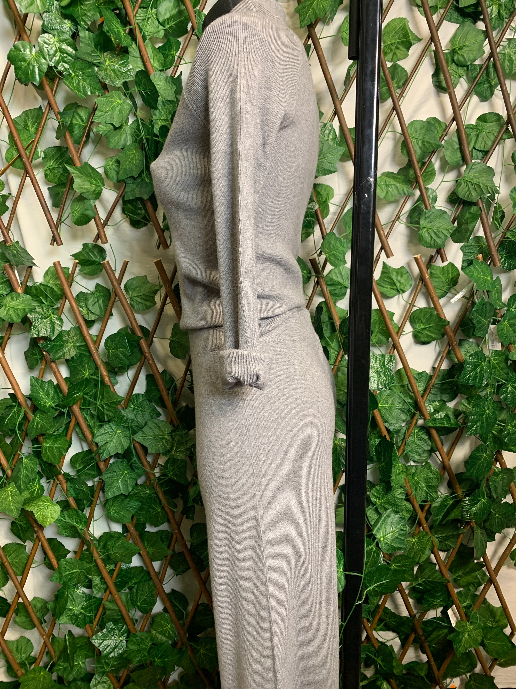 High and wide neck suit
