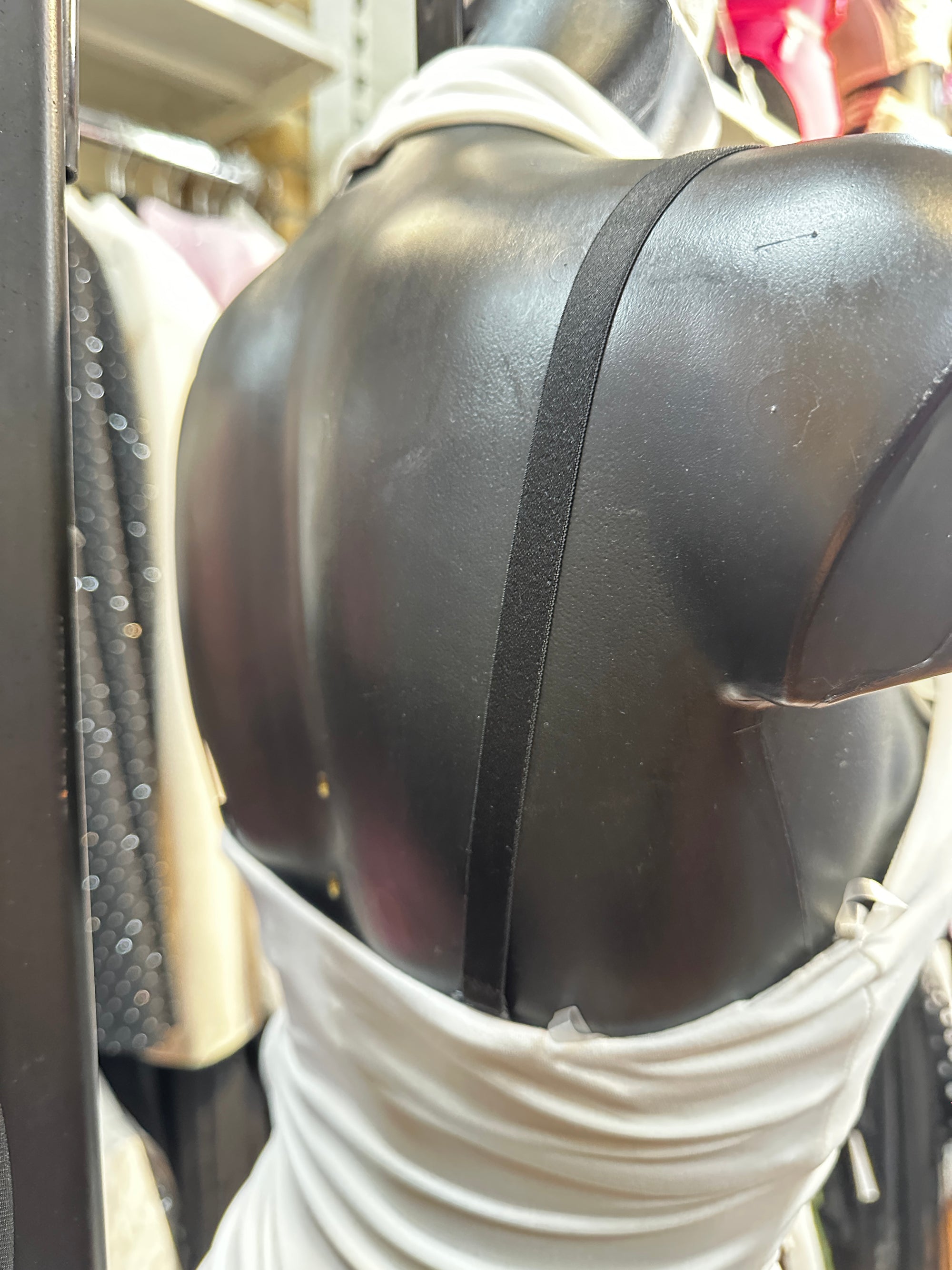 Vestito corto con la scollatura speciale e l'arricciature | taglia unica