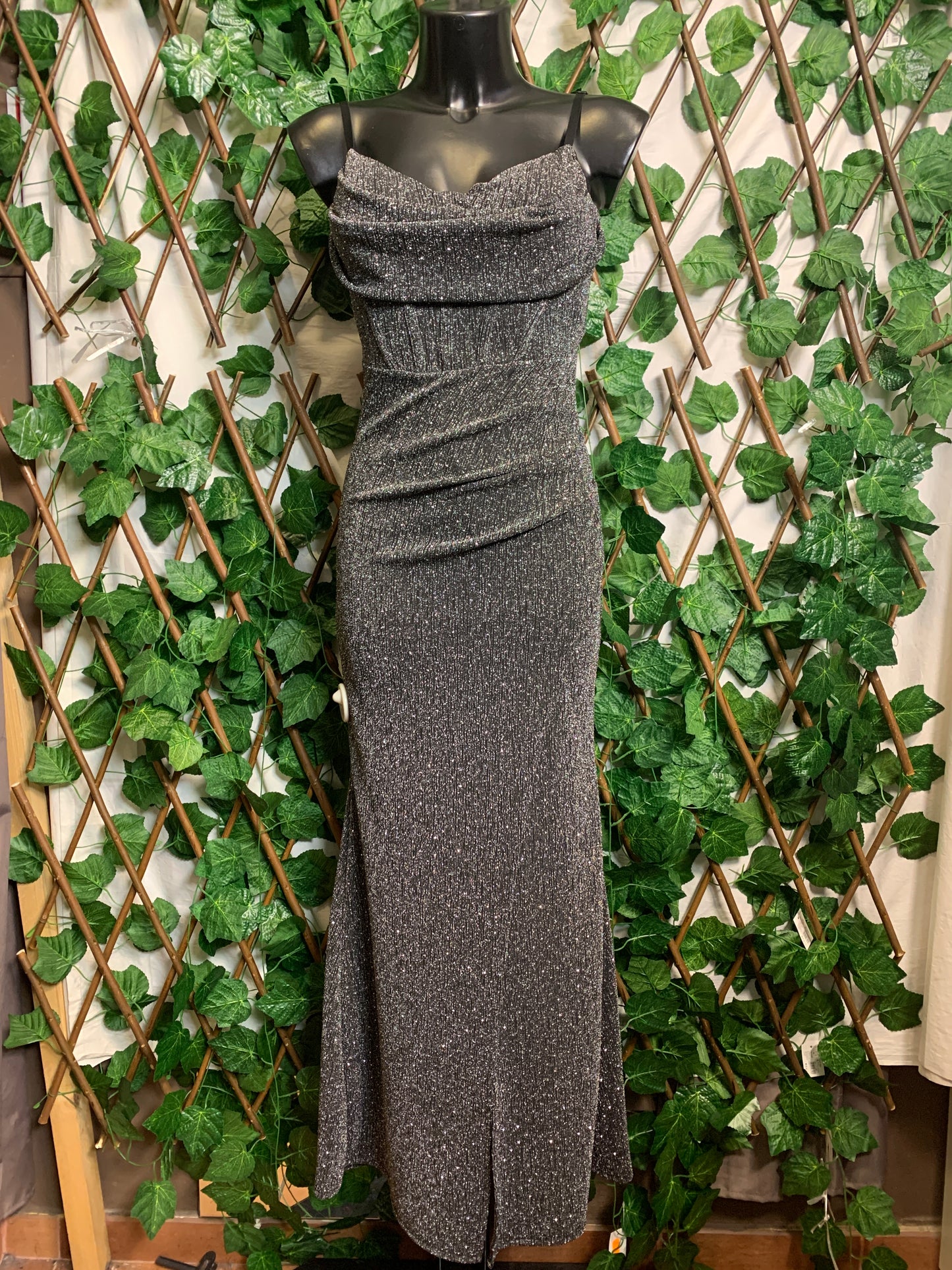 Vestito lungo elegante con brillantini