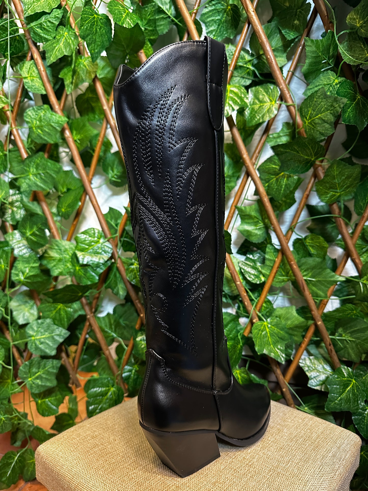 Opaque cowboy boots (5.5cm heel)