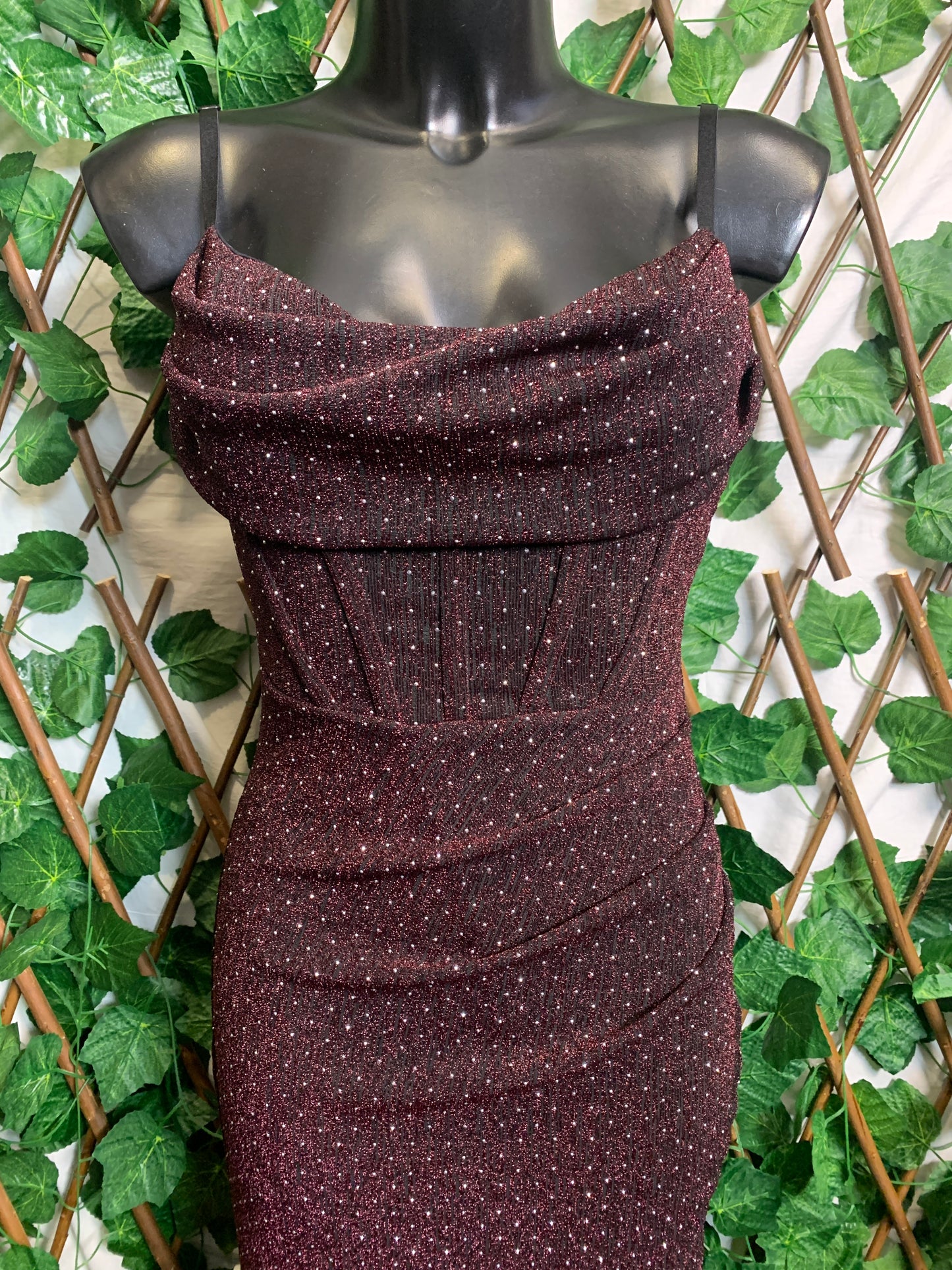 Vestito lungo elegante con brillantini