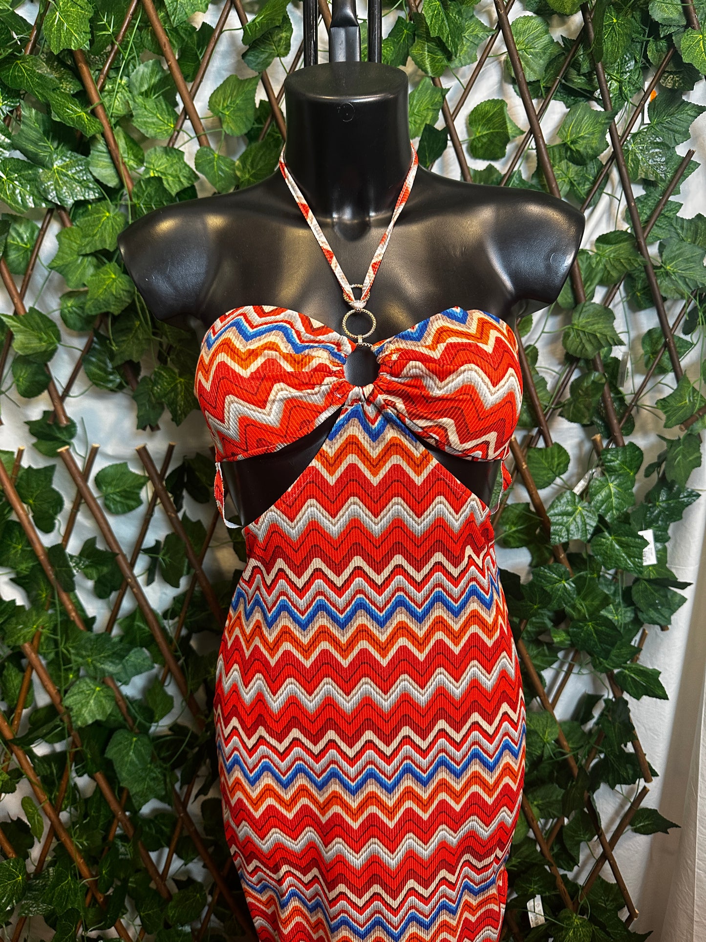 Summer dress with ring detail and cut-out sides | one size