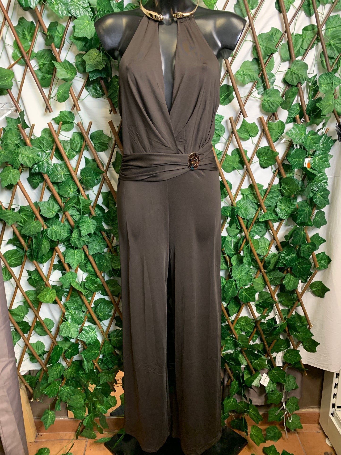 Jumpsuit with gold details