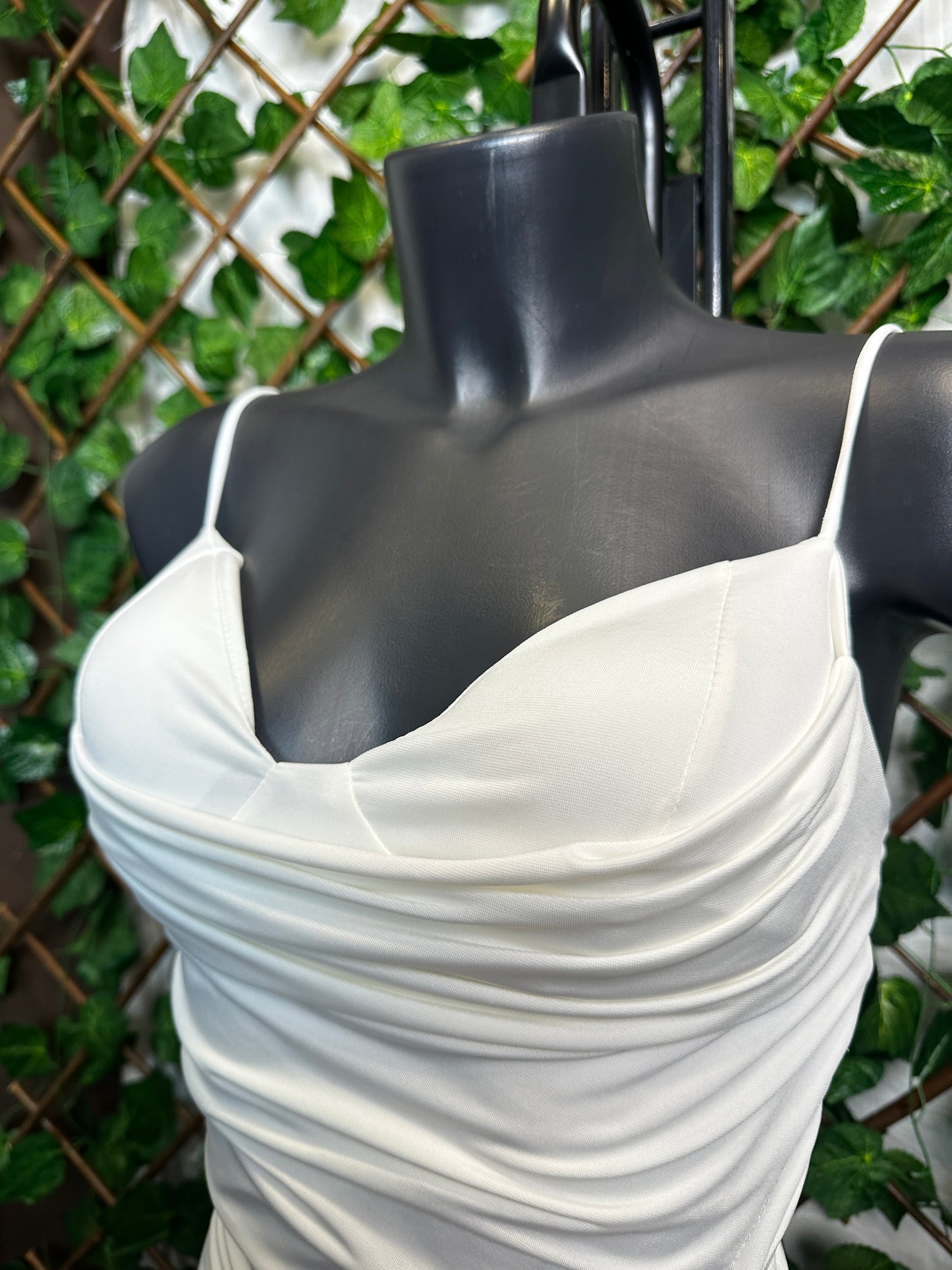 Vestito lungo con arricciatura a drappeggio