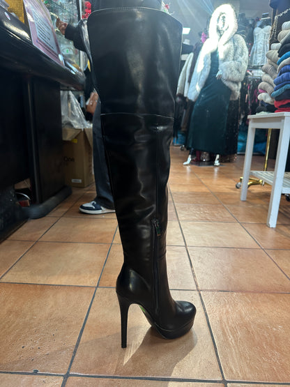 Stivali sopra il ginocchio con tacco e plateau – SFIDA NOTTURNA 🖤👑
