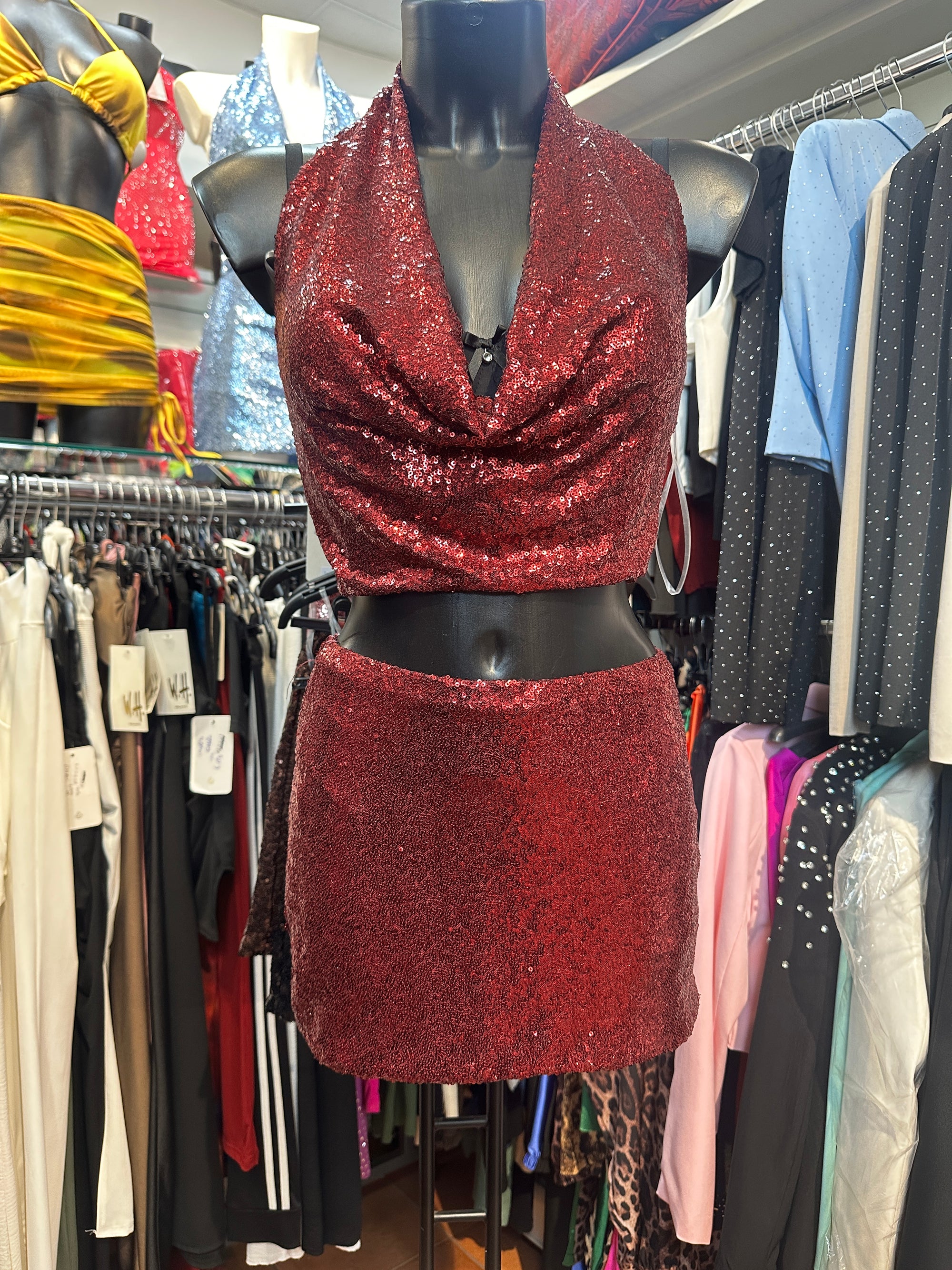 Completo in paillettes: top scollato e minigonna | taglia unica