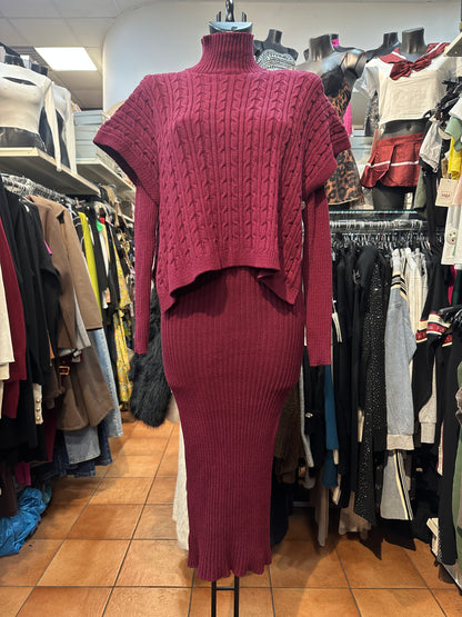 Completo in maglia vestito midi + poncho – MISTERO AVVOLGENTE 🖤✨