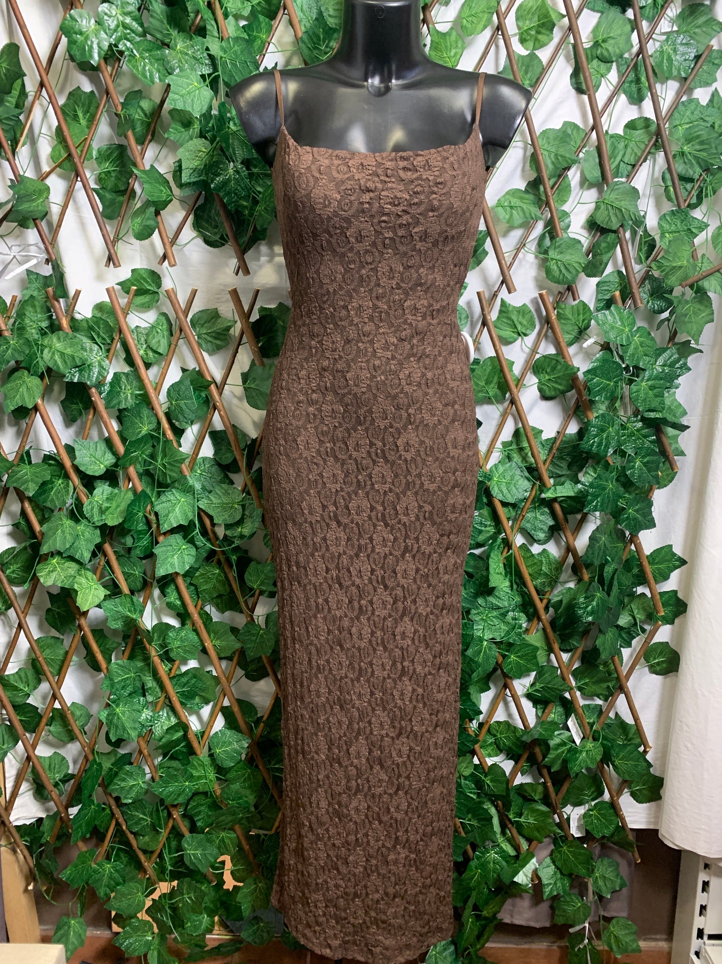 Crepe dress with open back 