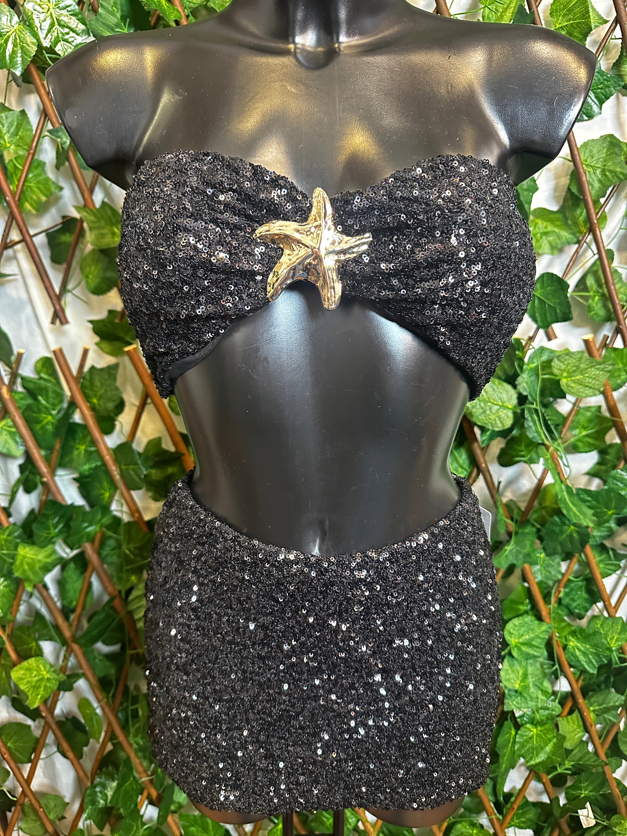 Top con stella marina dorata + gonna con pantaloncini (in paillettes) | taglia unica