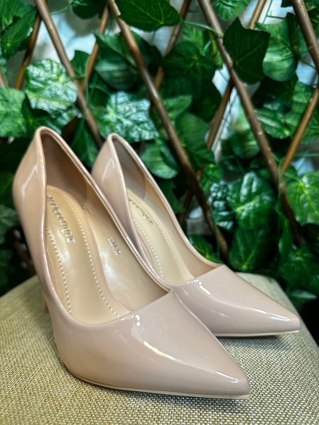 Shiny high heels (10cm heel)