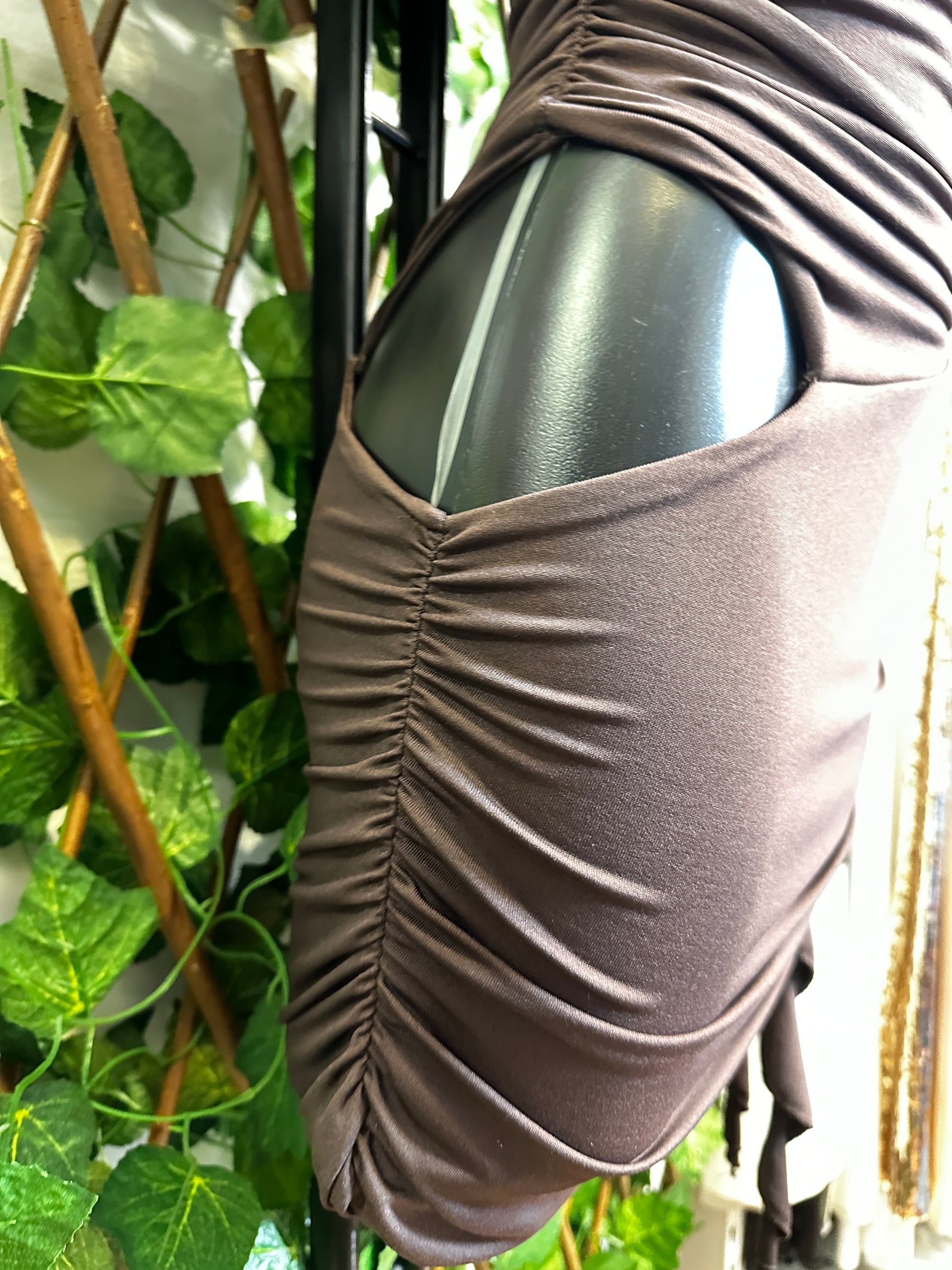 Vestito corto con cut out sul fianco e la striscia | taglia unica