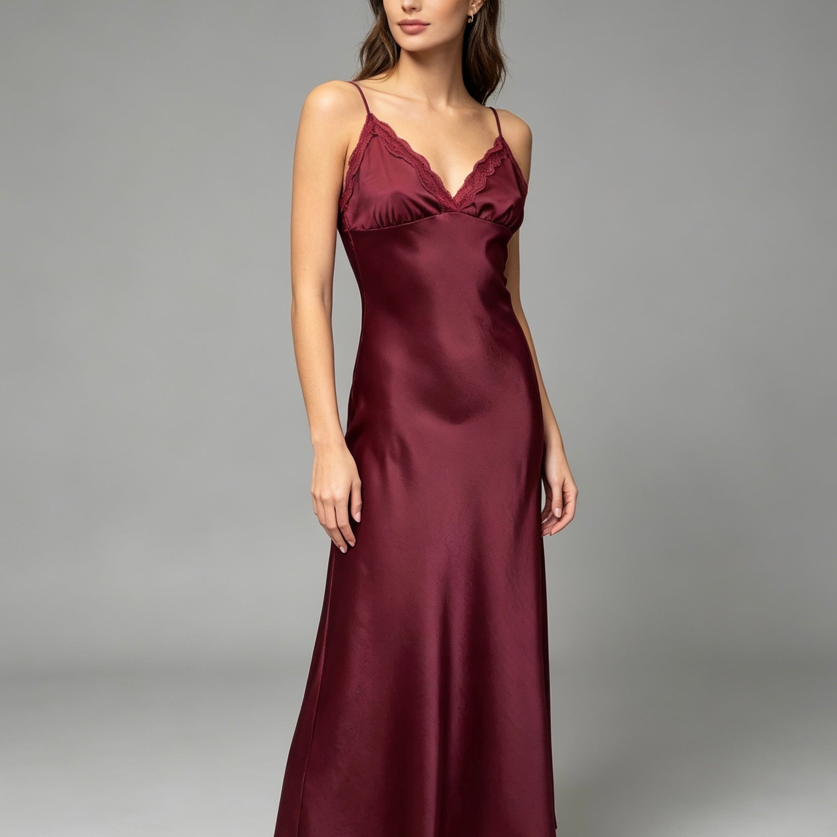 Vestito lungo con dettaglio in pizzo - BERLY MODA 