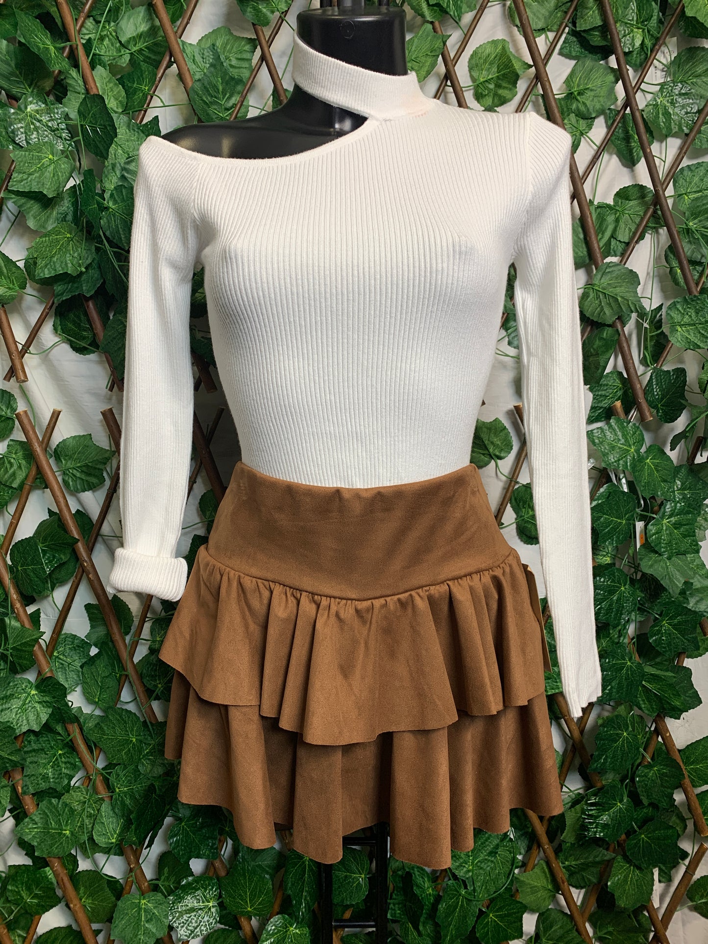 Gonna a balze scamosciata