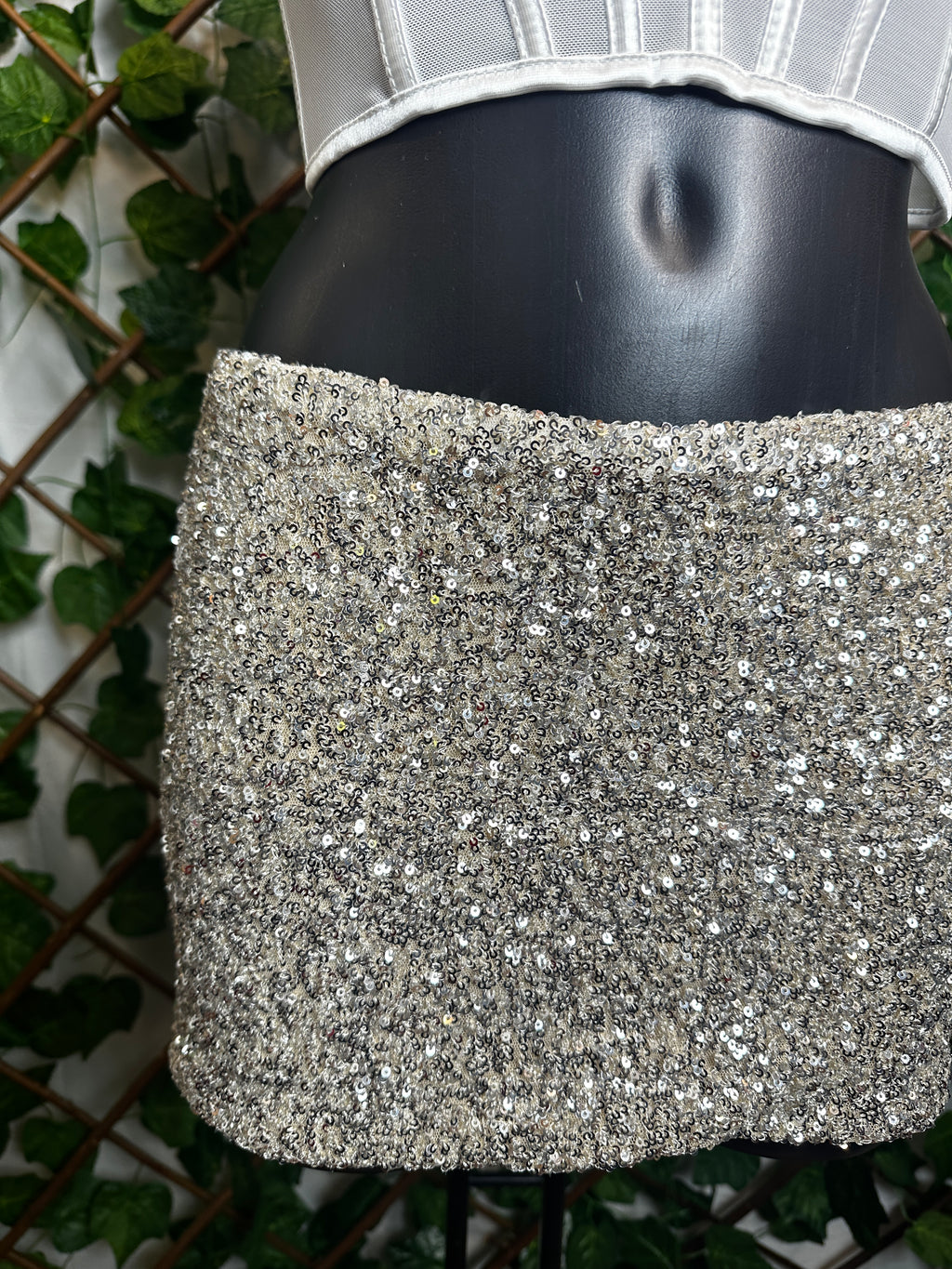 Top con stella marina dorata + gonna con pantaloncini (in paillettes) | taglia unica