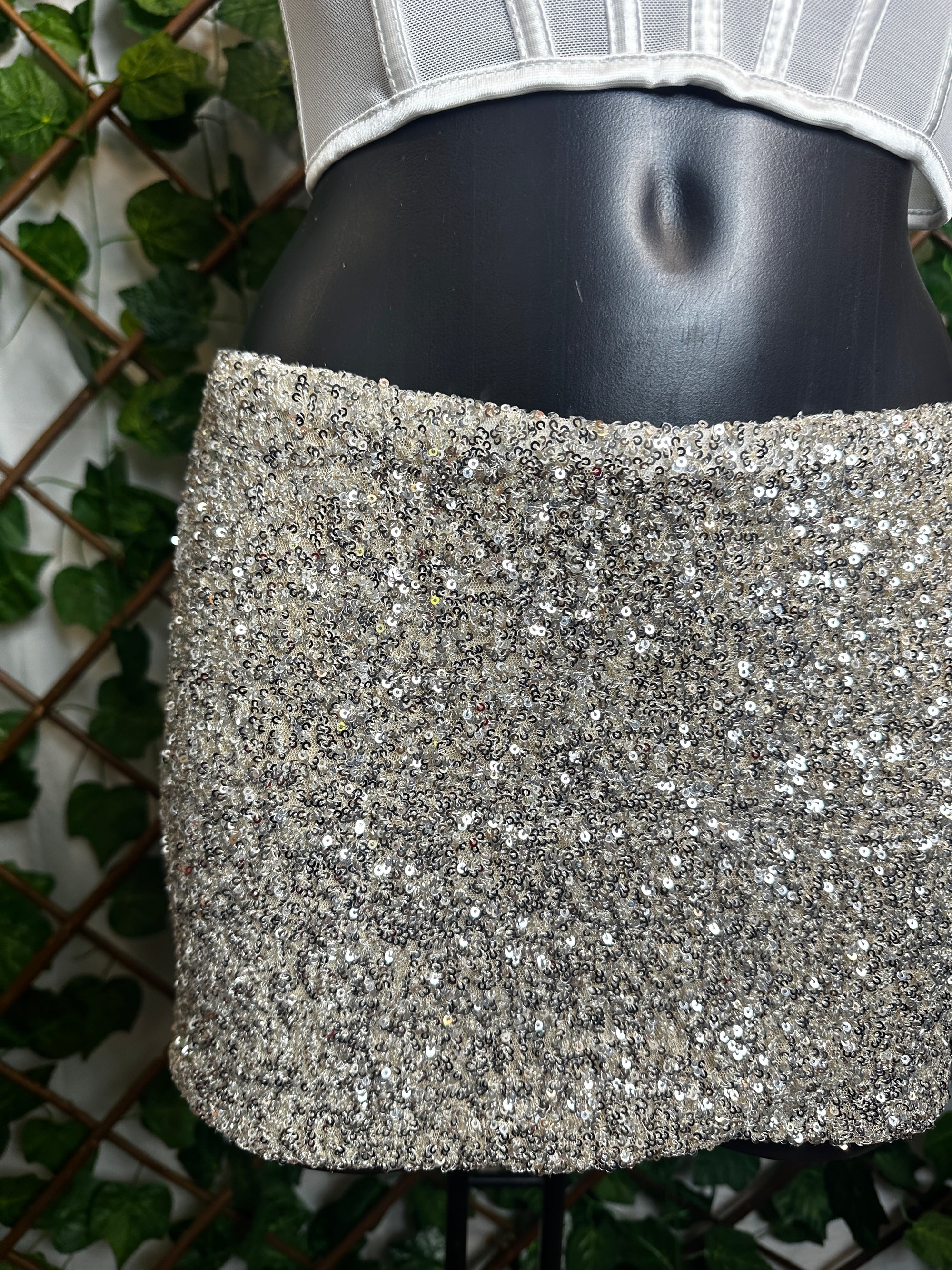 Top con stella marina dorata + gonna con pantaloncini (in paillettes) | taglia unica
