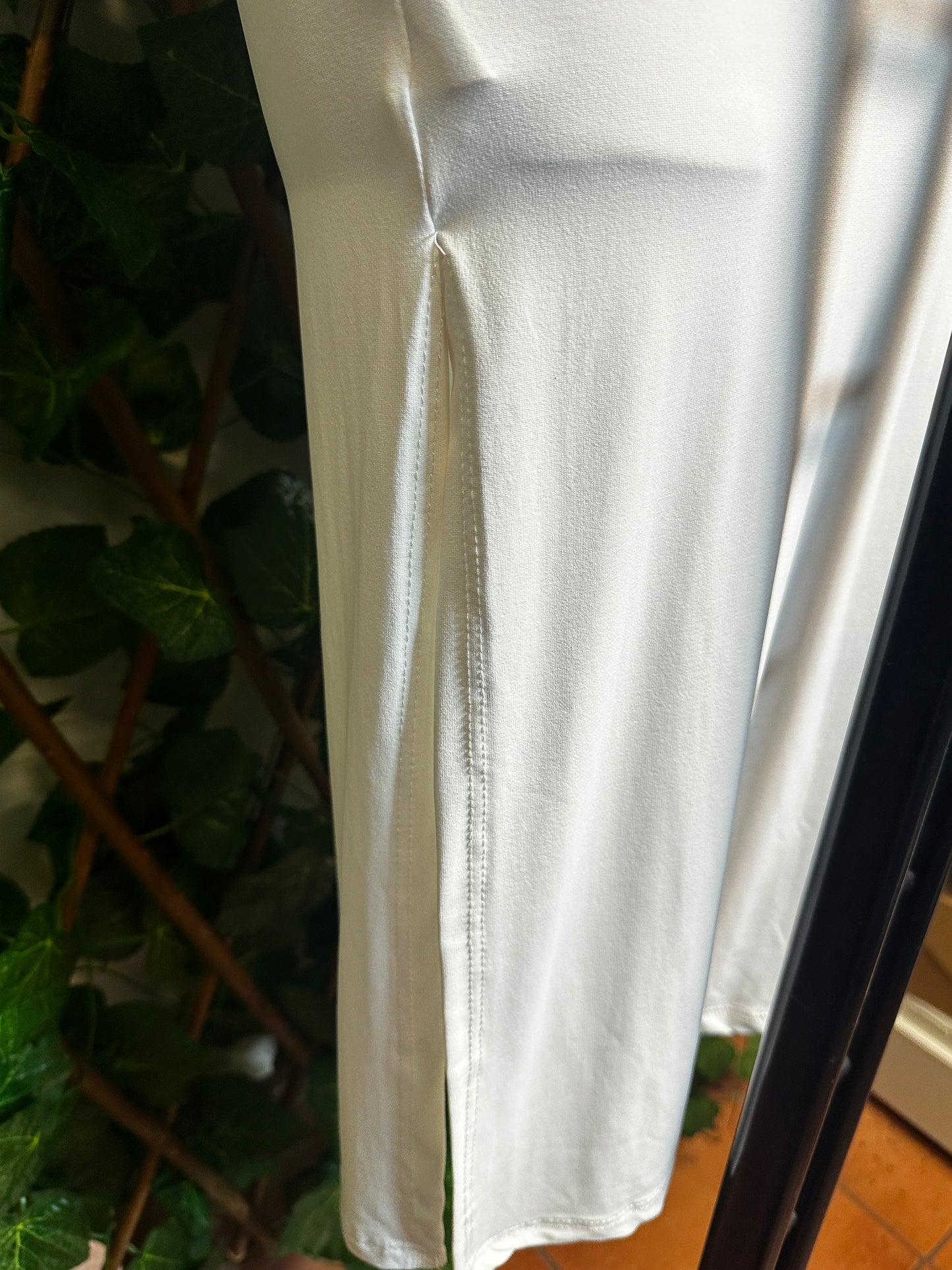 Vestito lungo semplice con spacco sul lato sinistro | taglia unica - BERLY MODA 