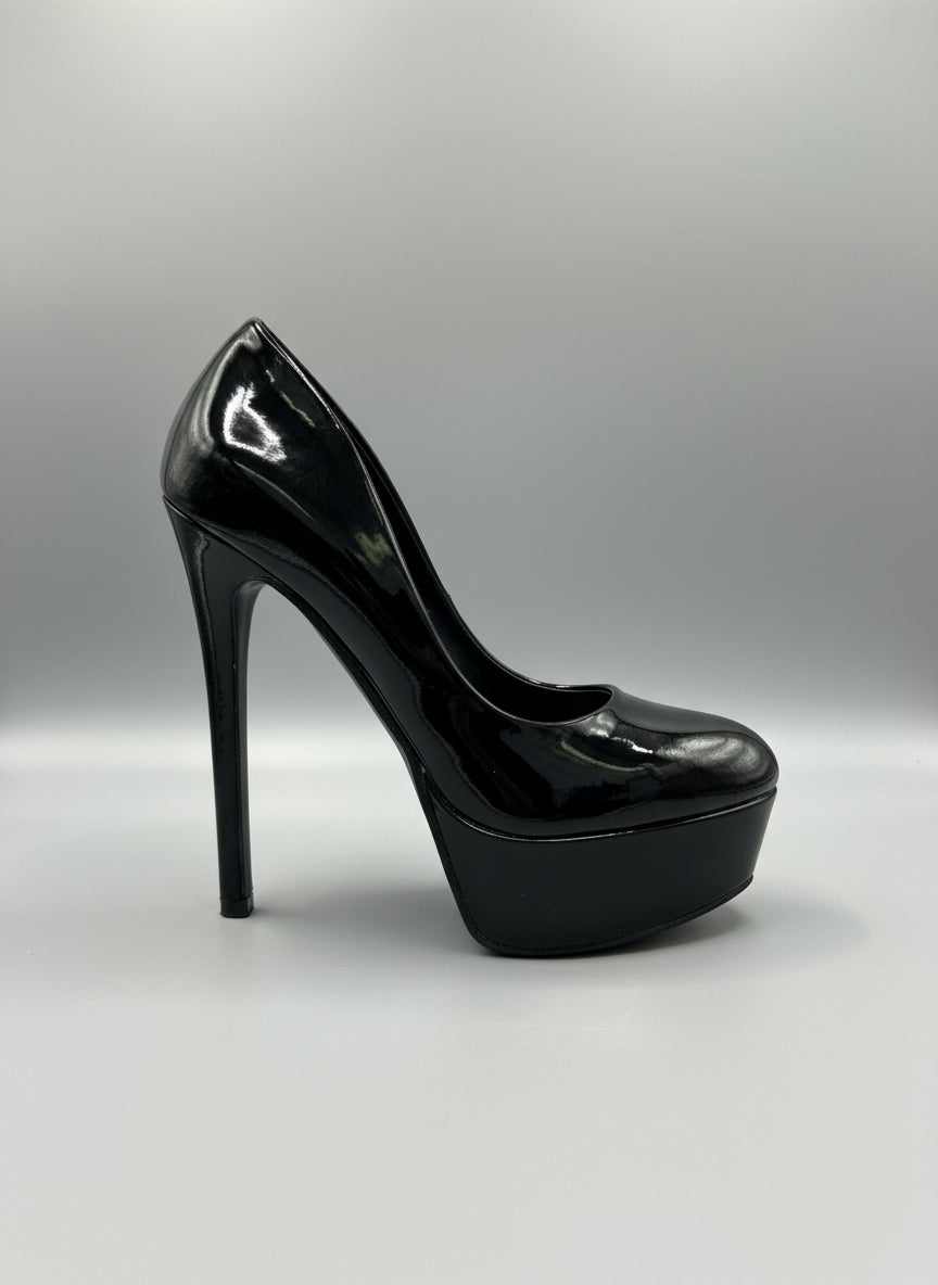 Décolleté Vertiginose con Plateau Estremo – OSSESSIONE NERA