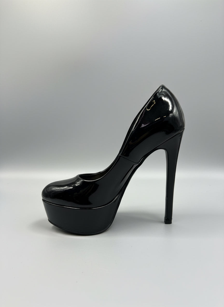 Décolleté Vertiginose con Plateau Estremo – OSSESSIONE NERA