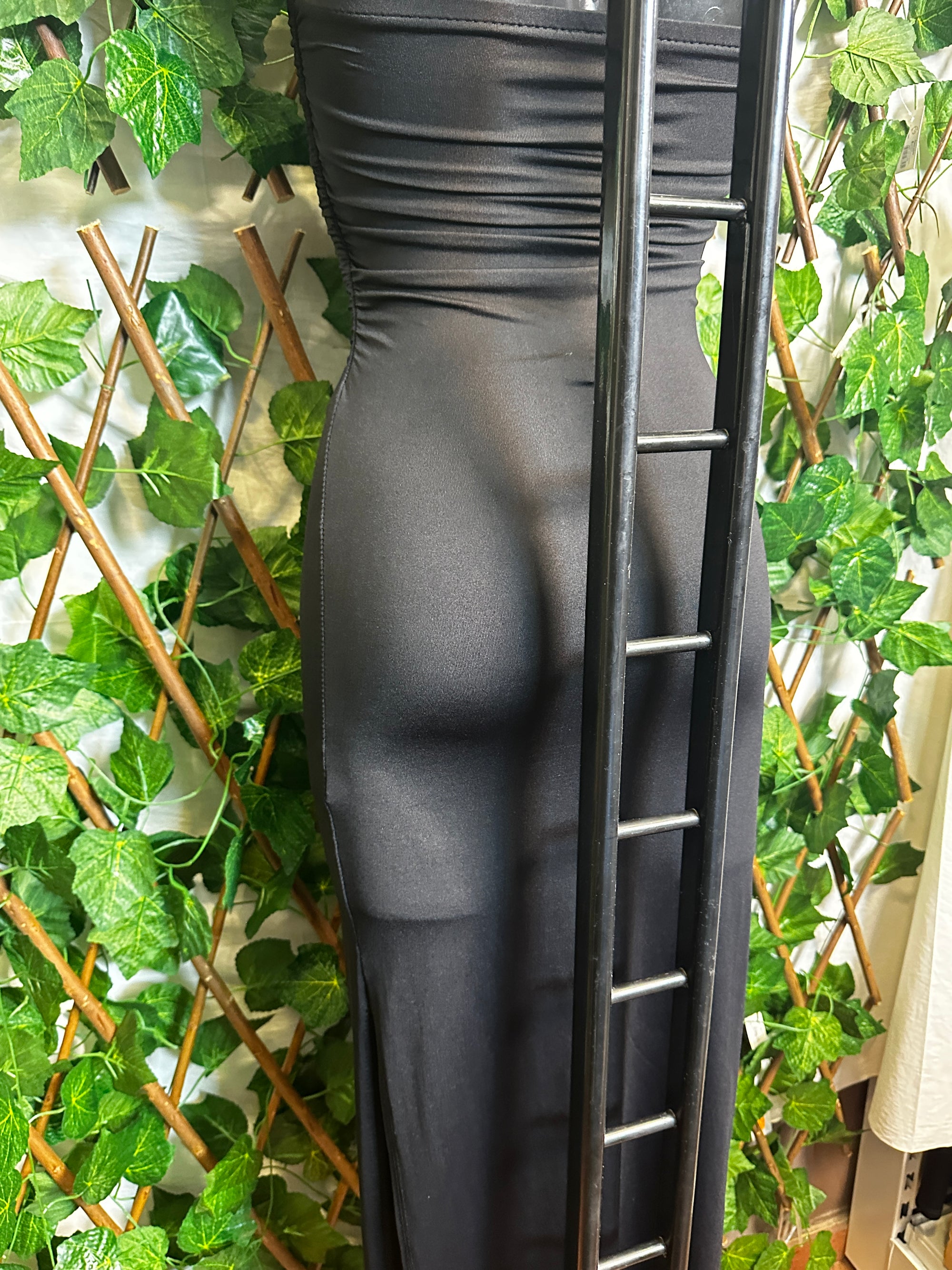 Vestito lungo semplice con spacco sul lato sinistro | taglia unica