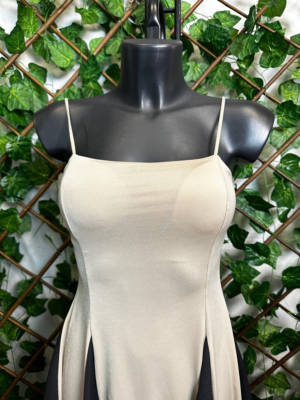 Vestito corto elasticizzato a due colori