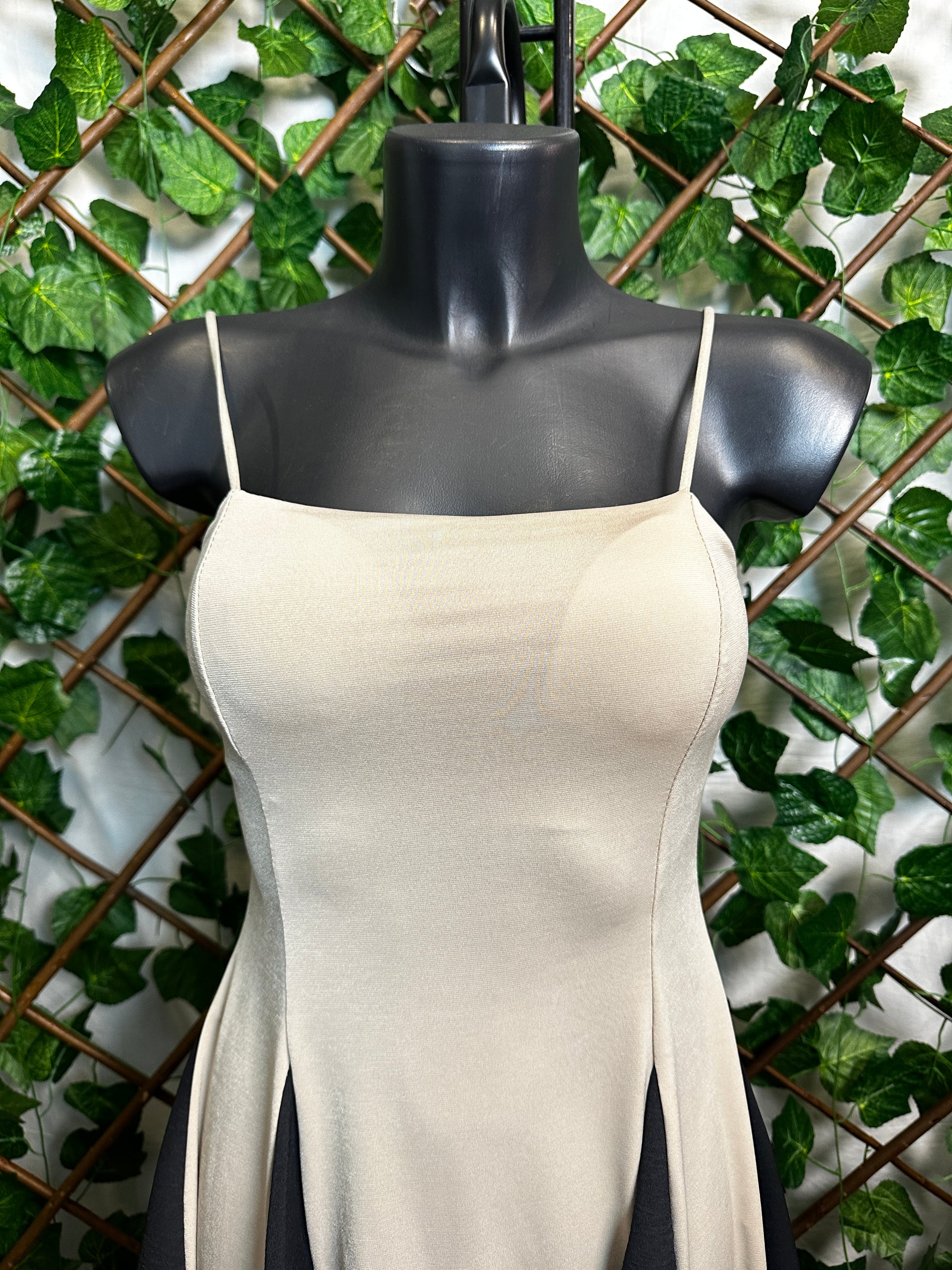 Vestito corto elasticizzato a due colori