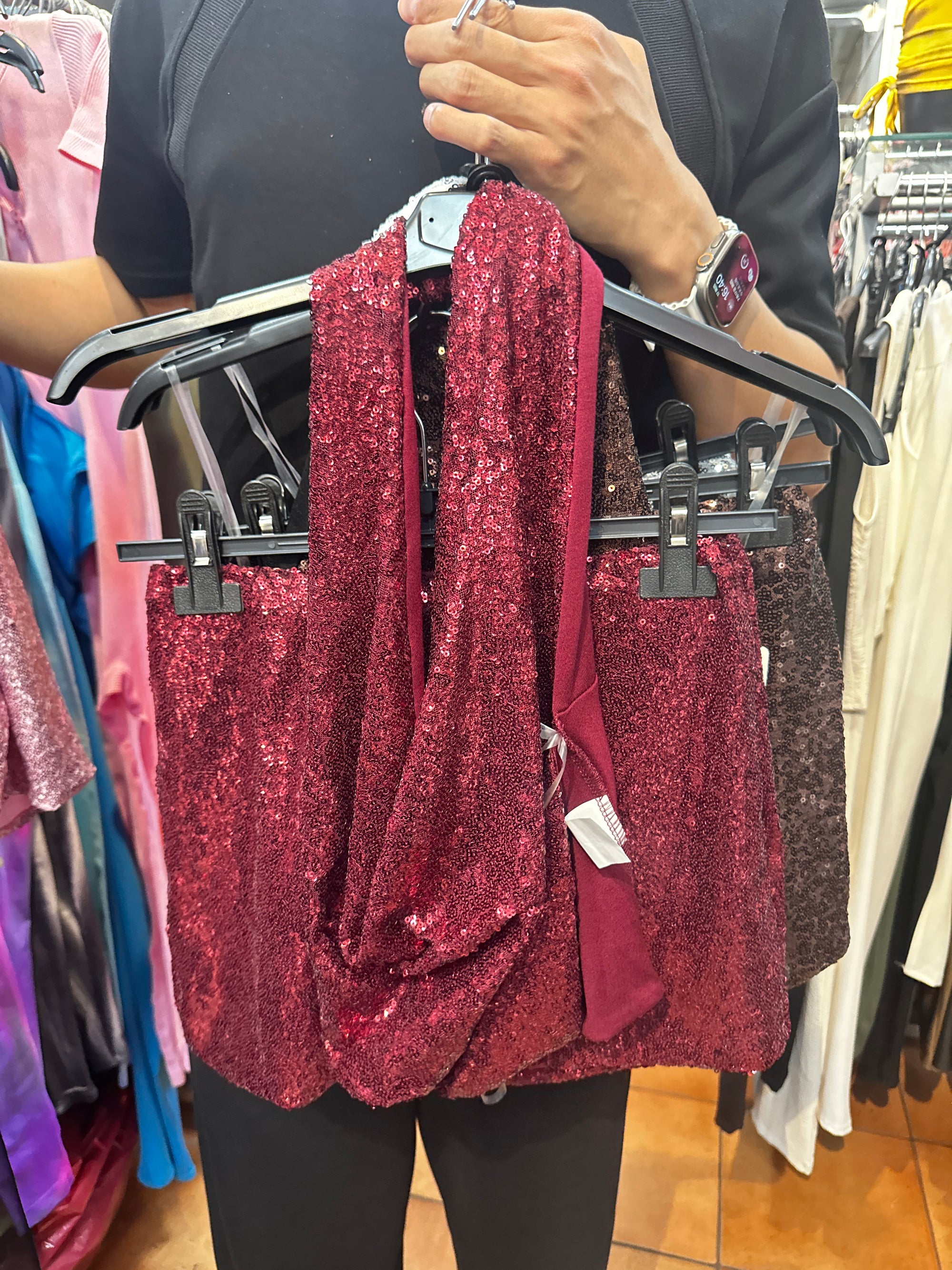 Completo in paillettes: top scollato e minigonna | taglia unica