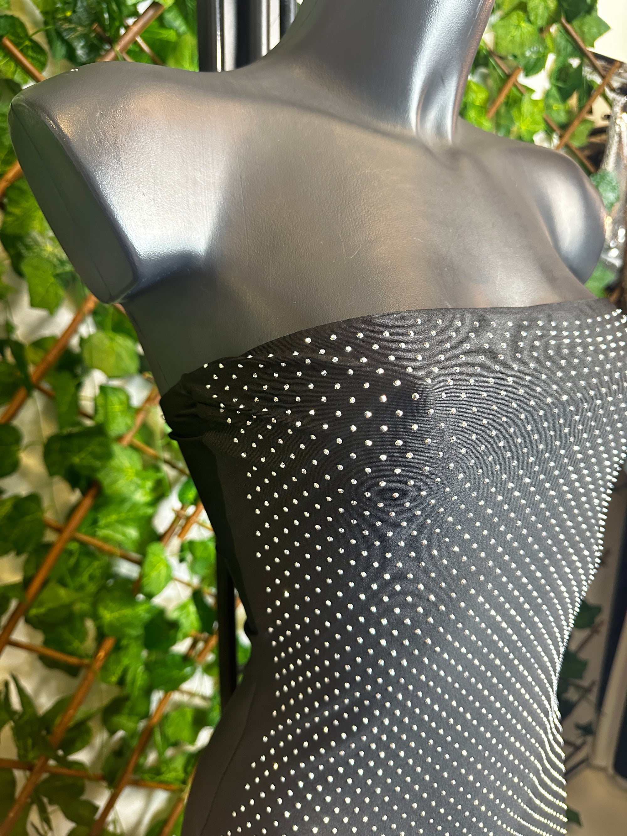 Abito corto con inserti in strass Nero