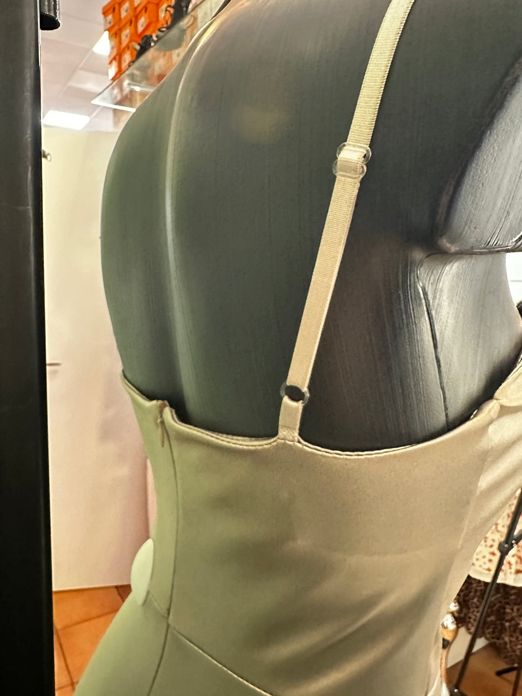 Abito Elegante di Raso