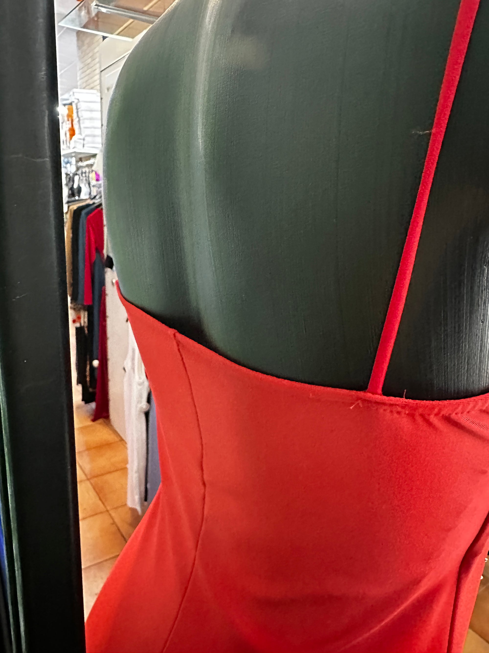 Vestito lungo elegante con brillantini