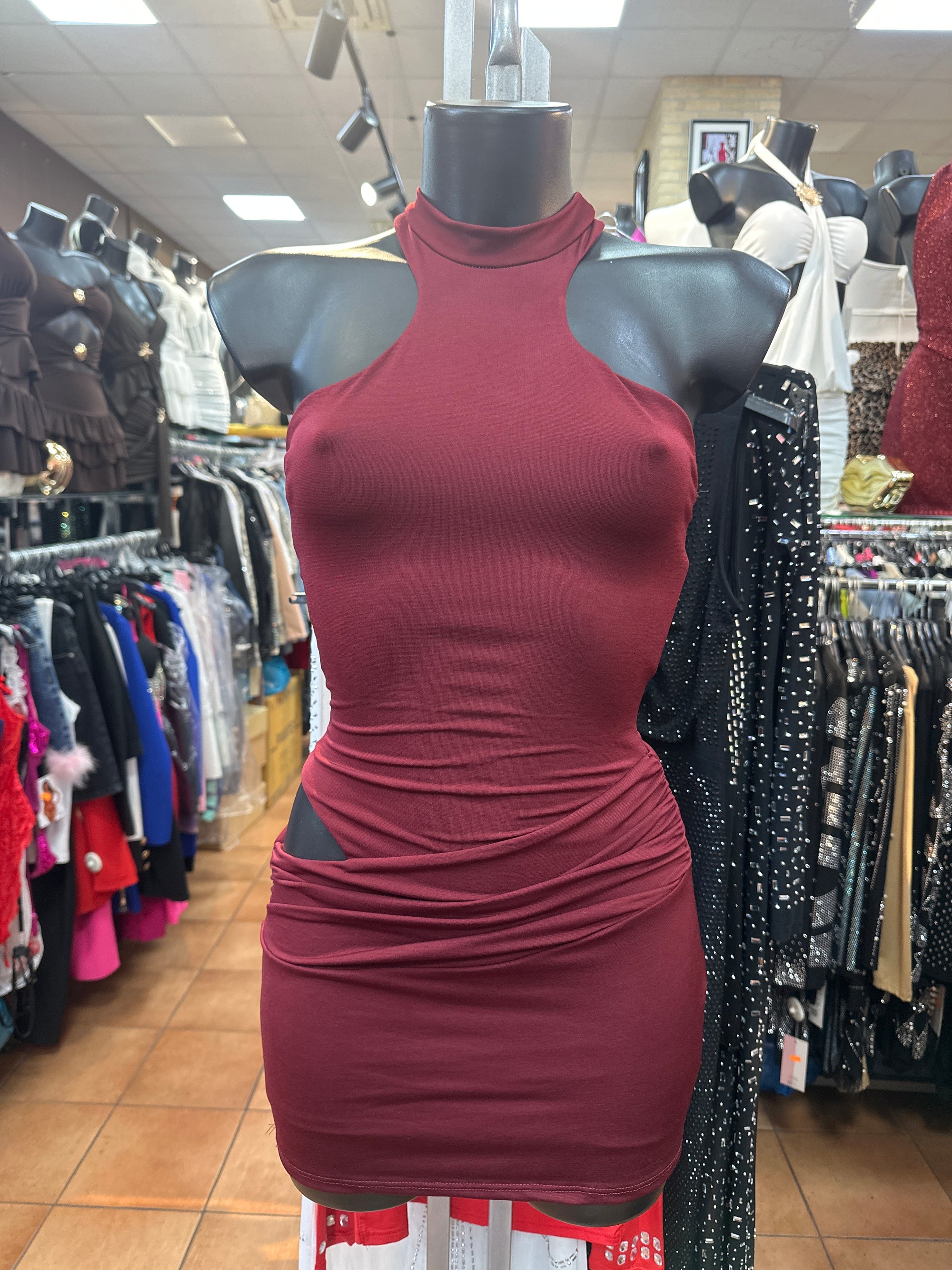 Vestito corto con cut-out sul lato | taglia unica