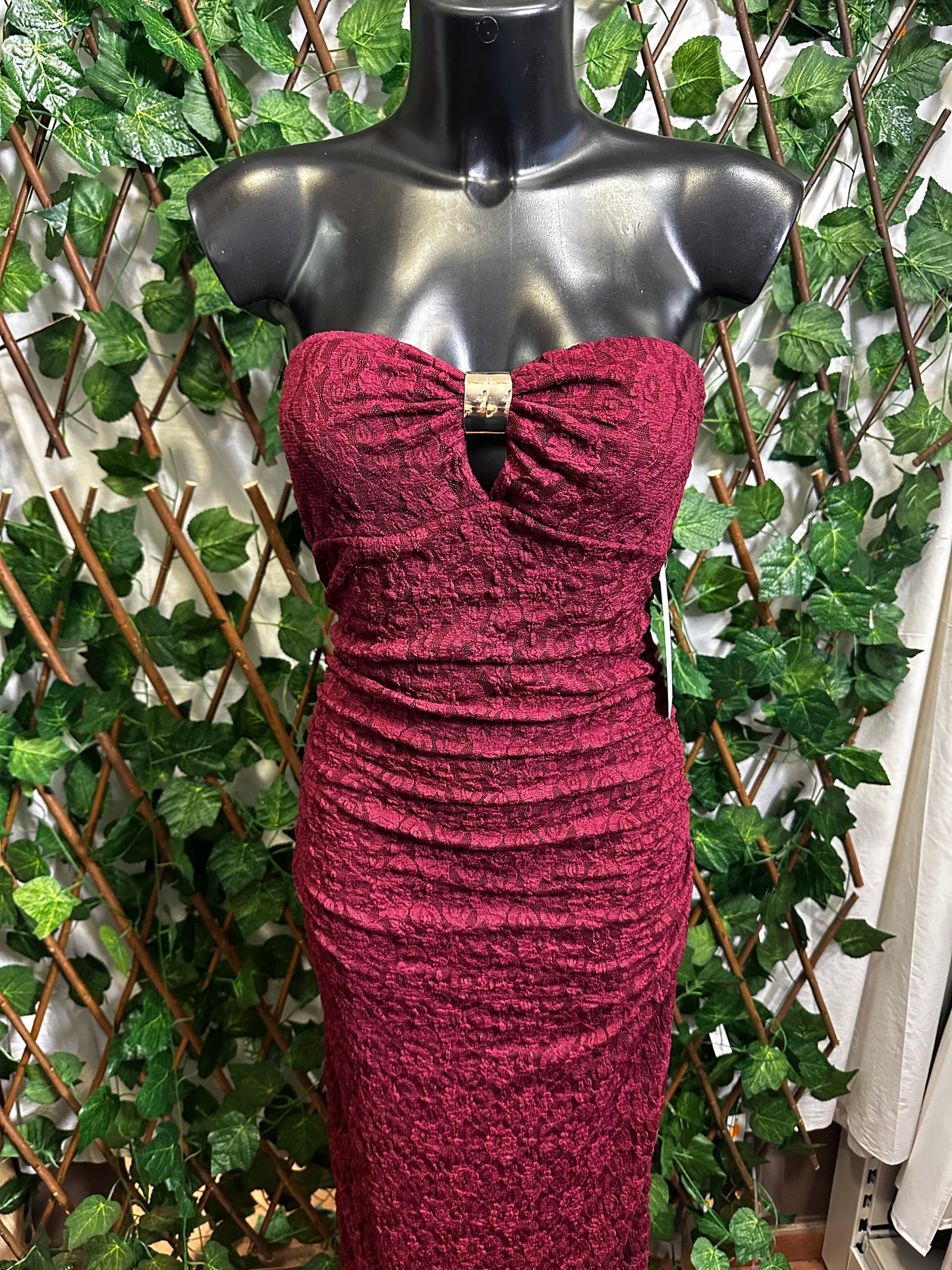 Modello crepe: vestito lungo elasticizzato con le coppe | taglia unica