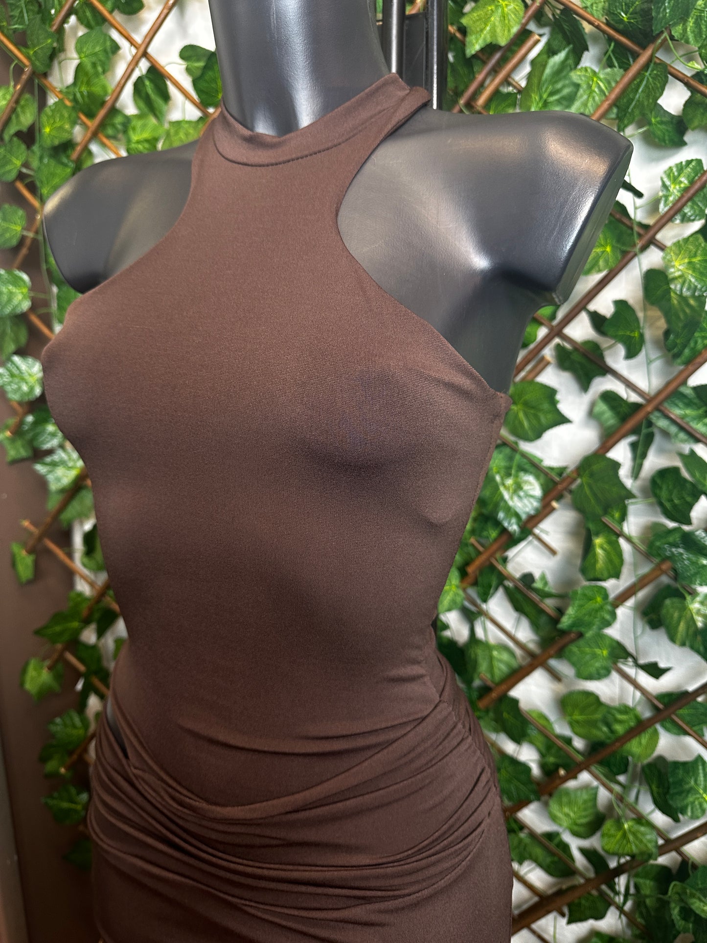 Short dress with cut-out on the side