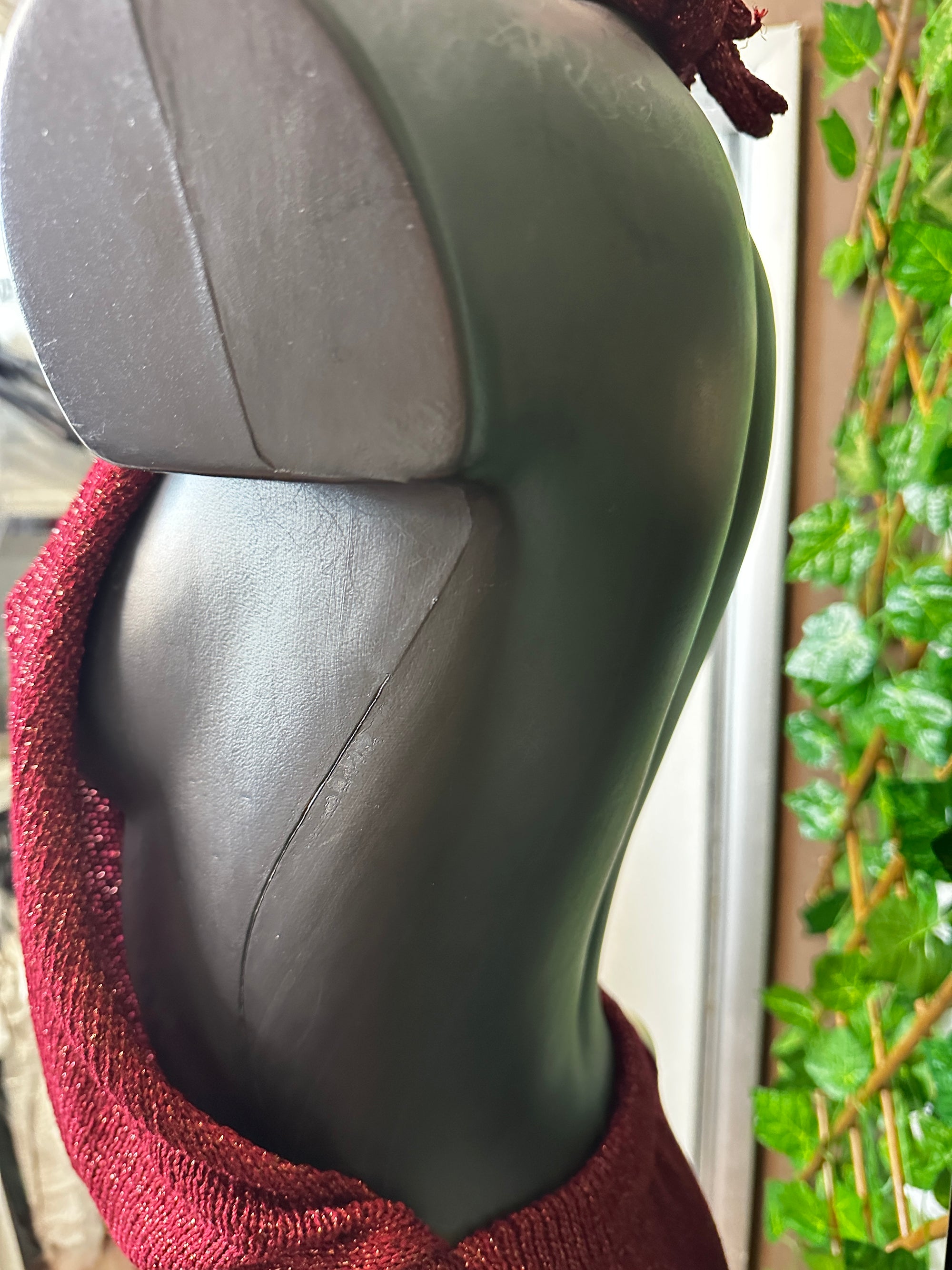 Vestito lungo estivo con la scollatura profonda e la schiena scoperta