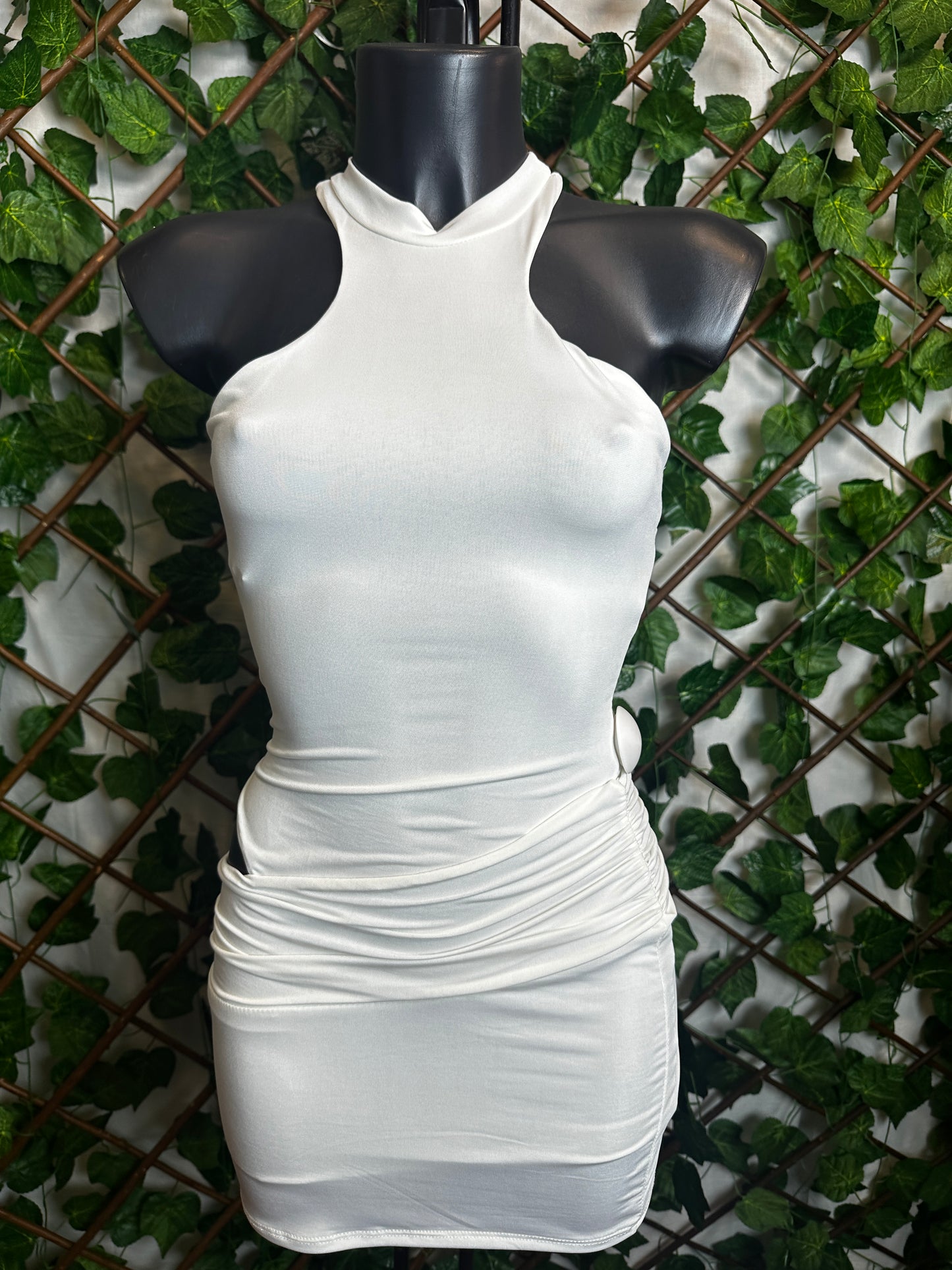 Short dress with cut-out on the side