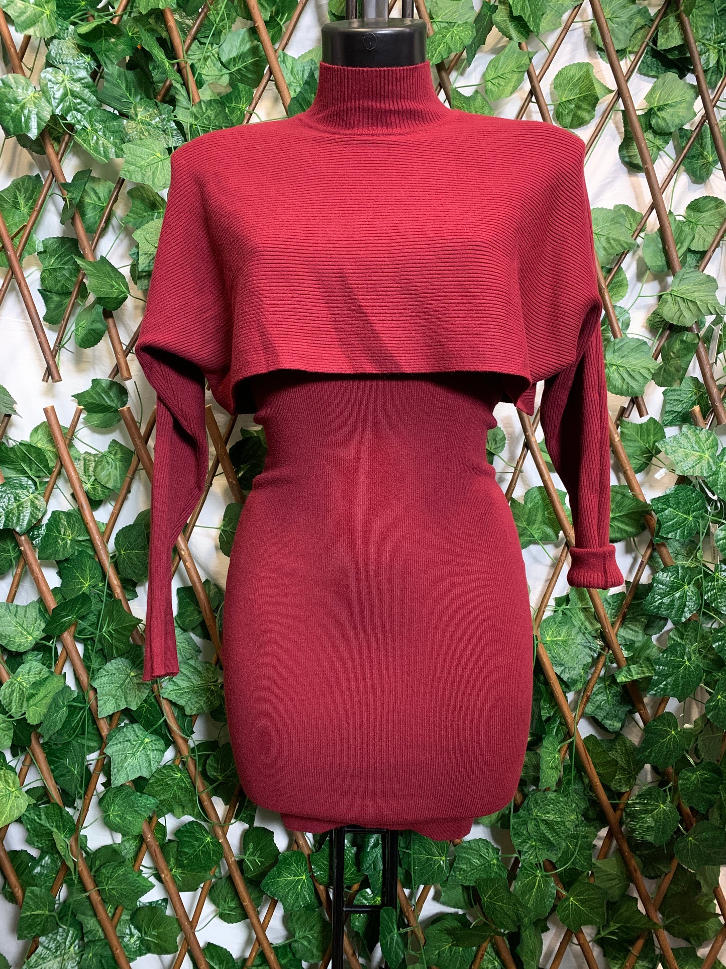 Completo in maglia: vestito corto e una copre spalle